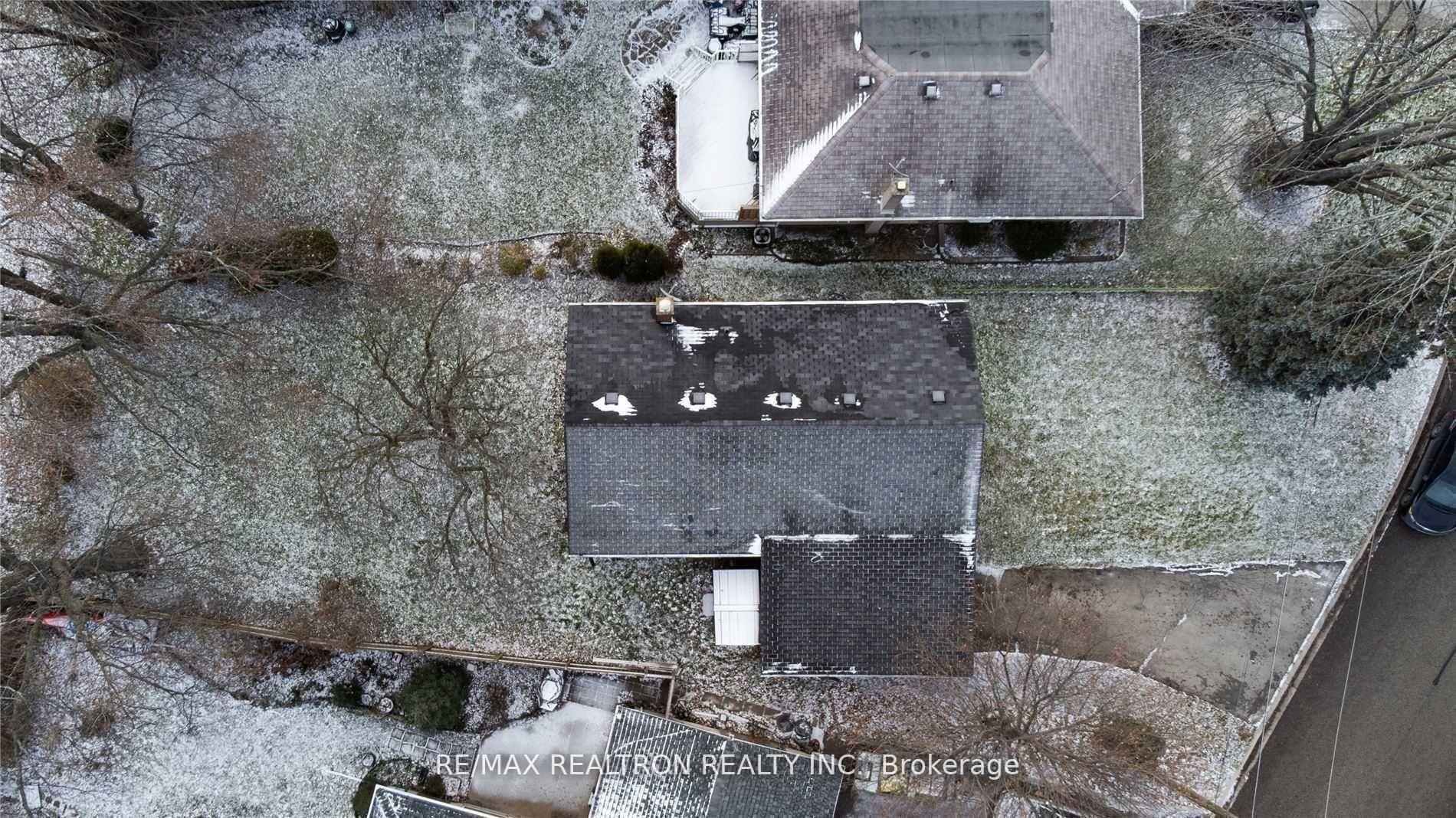 Photo 18 of 19 Wenderly Drive, Aurora, Aurora Village — HOMEH