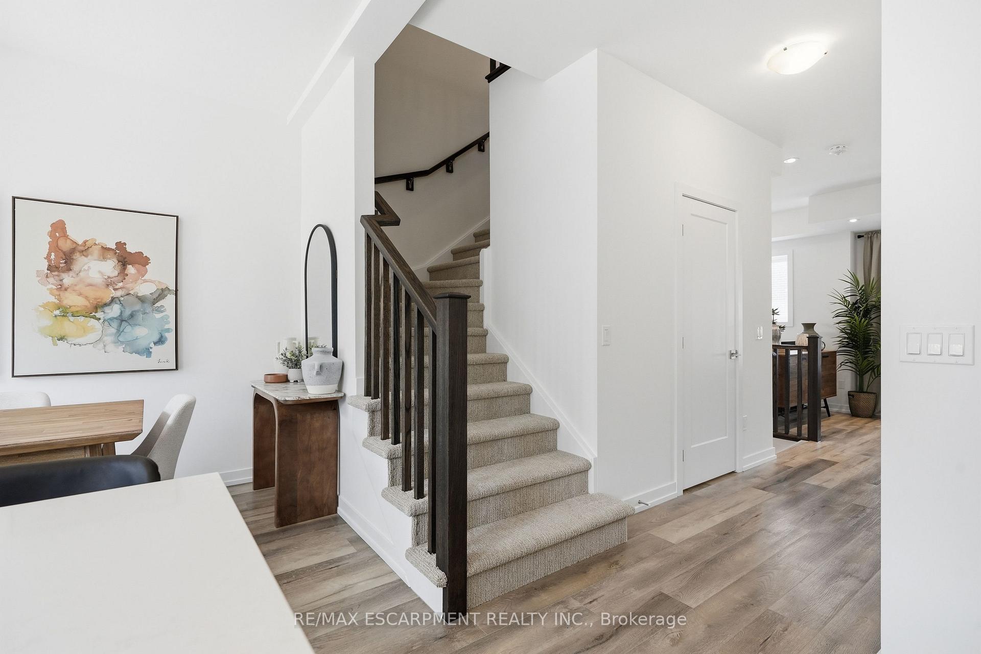 Photo 20 of 173 Burke Street, Hamilton, Waterdown — HOMEH