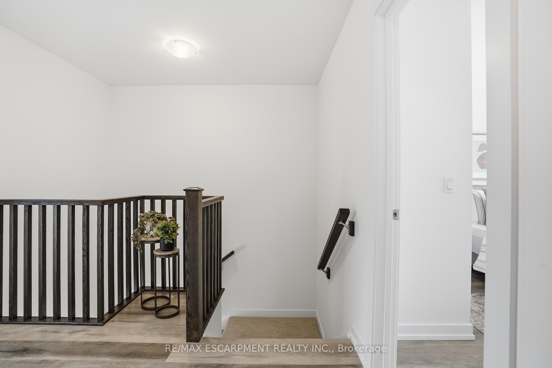 Photo 21 of 173 Burke Street, Hamilton, Waterdown — HOMEH
