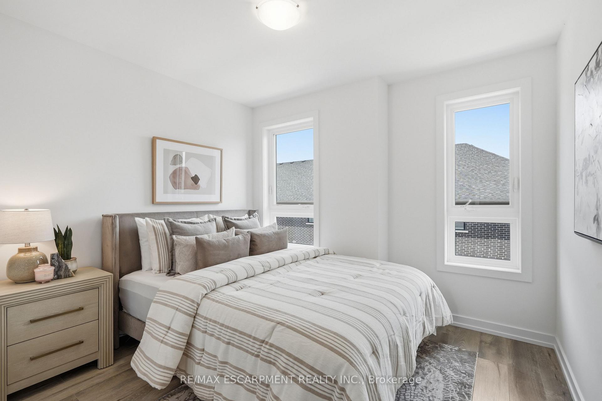 Photo 33 of 173 Burke Street, Hamilton, Waterdown — HOMEH
