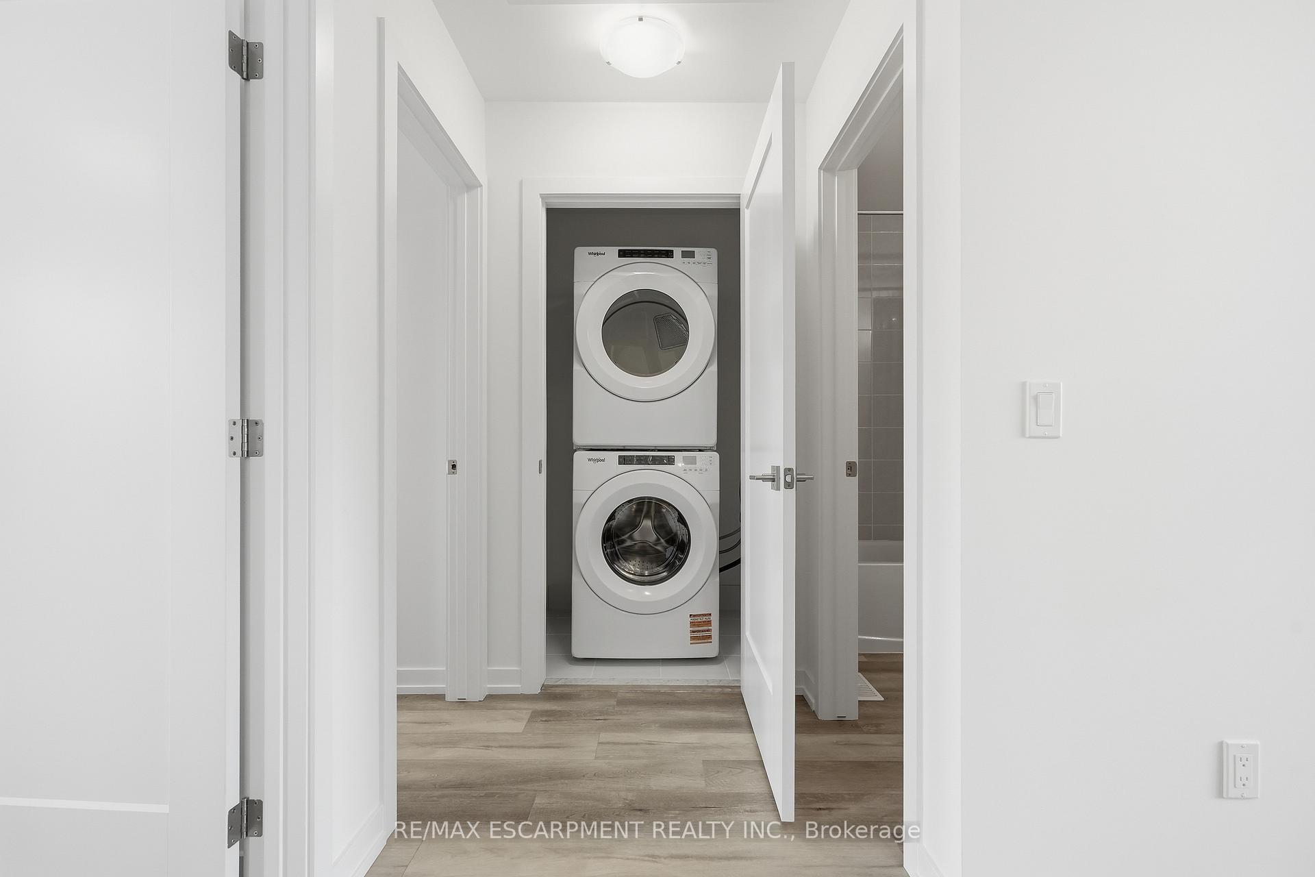 Photo 41 of 173 Burke Street, Hamilton, Waterdown — HOMEH