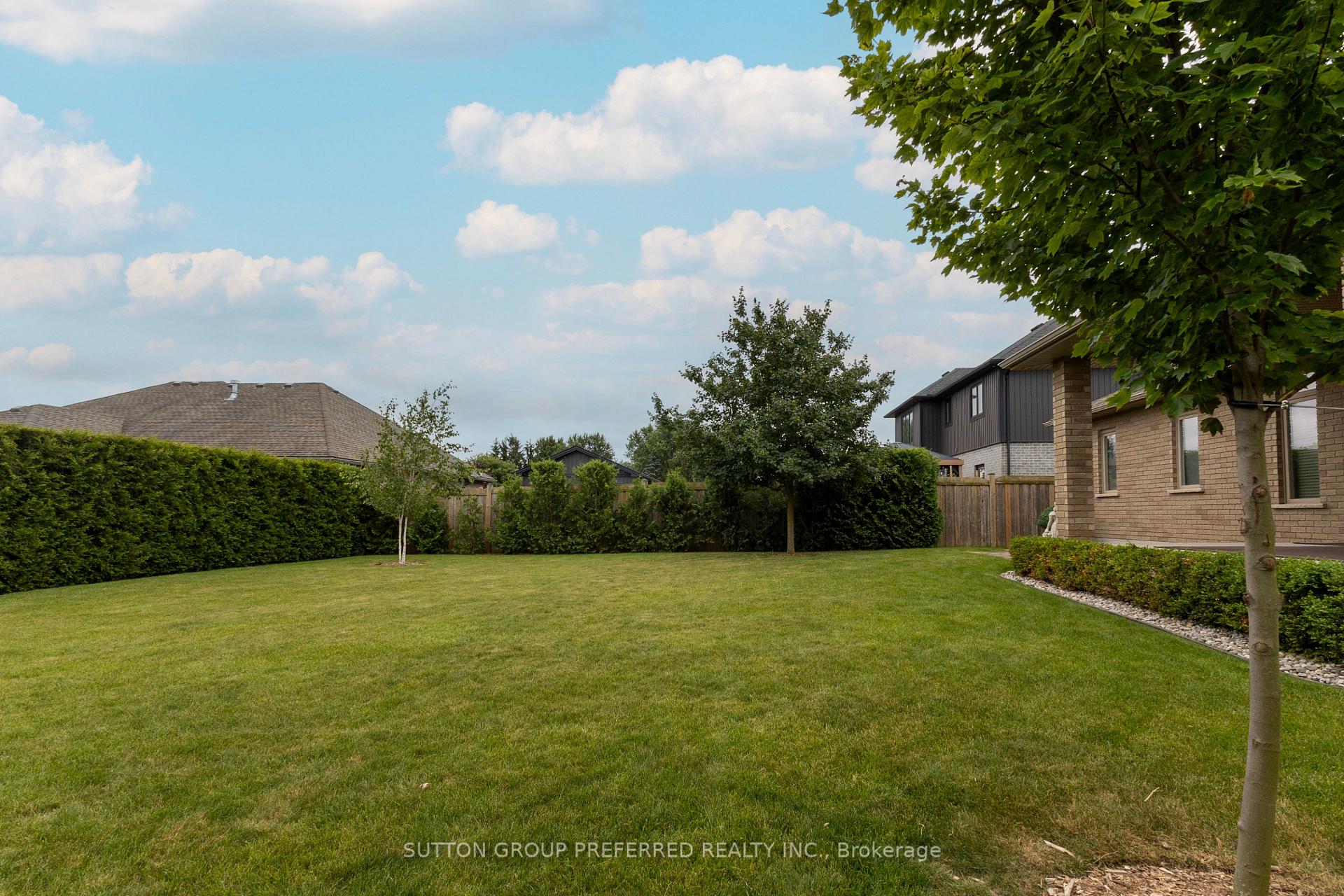Photo 12 of 38 Brenmar Crescent, Central Elgin, Belmont — HOMEH