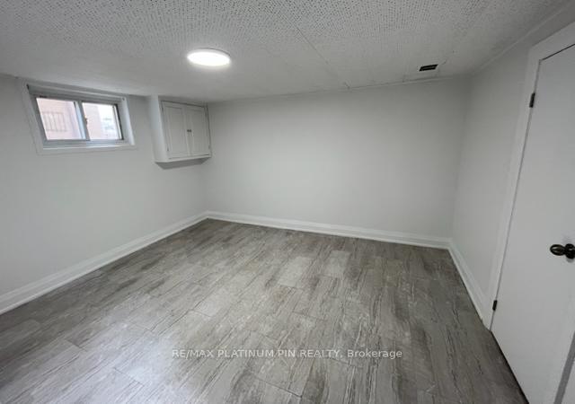 Photo 12 of 194 Florence Avenue, North York, Lansing-Westgate — HOMEH