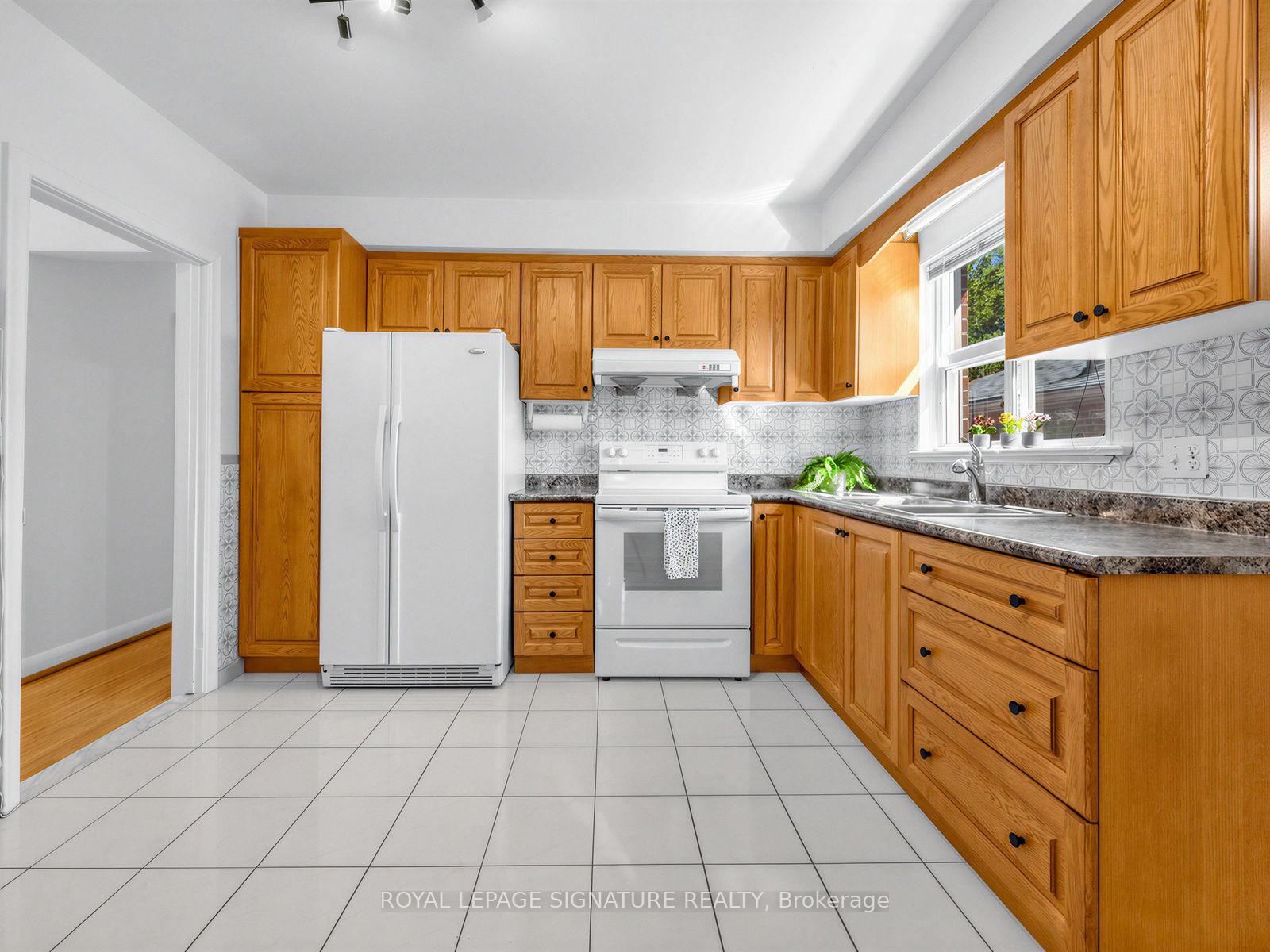Photo 12 of 47 Beacon Road, Scarborough, Dorset Park — HOMEH