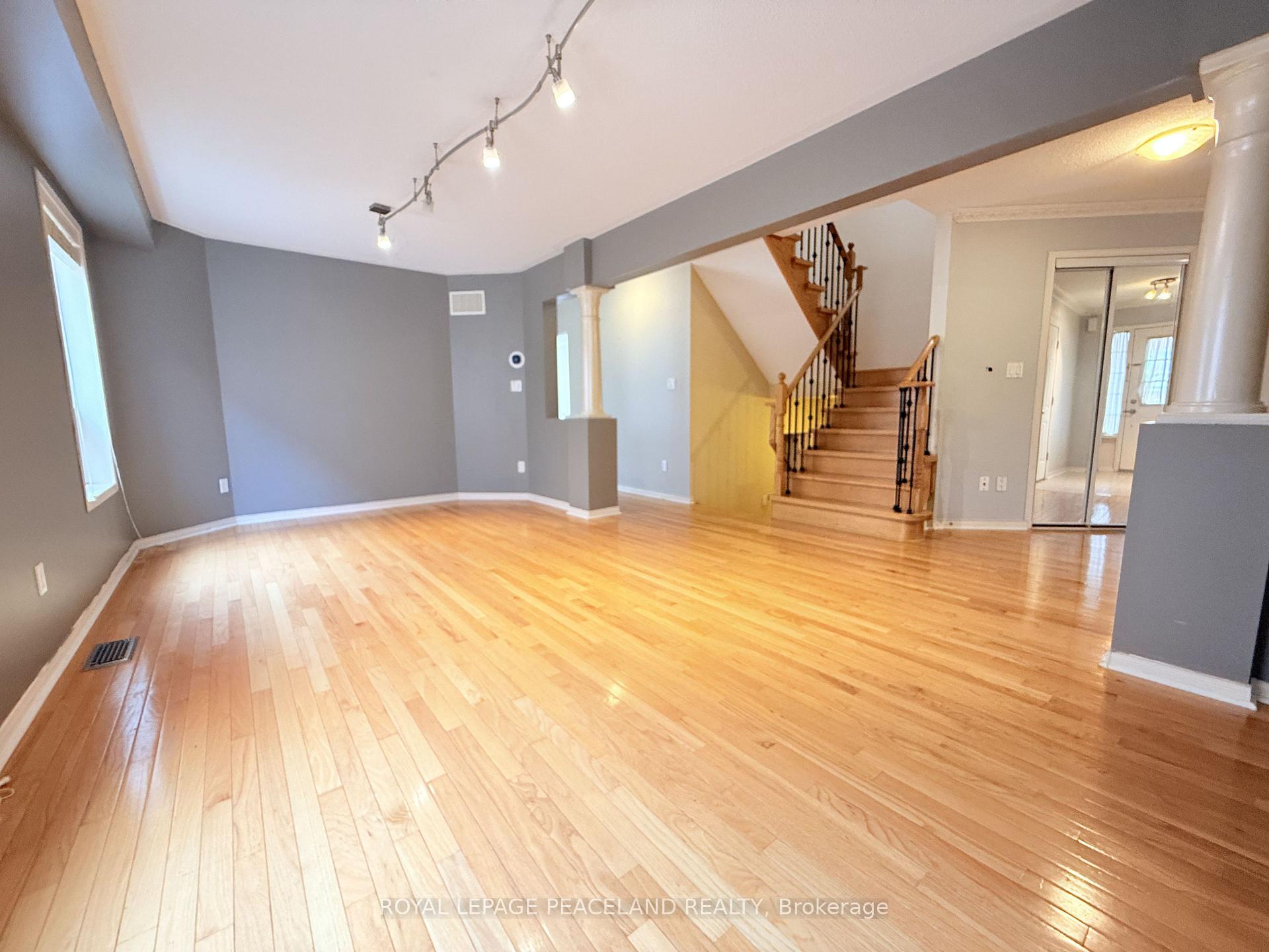 Photo 5 of 8 Maffey Crescent, Richmond Hill, Westbrook — HOMEH
