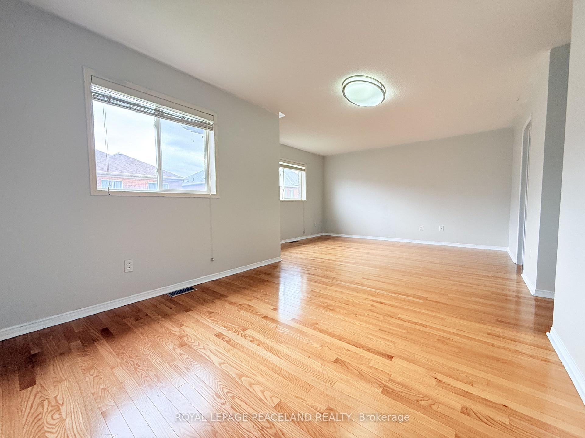 Photo 11 of 8 Maffey Crescent, Richmond Hill, Westbrook — HOMEH