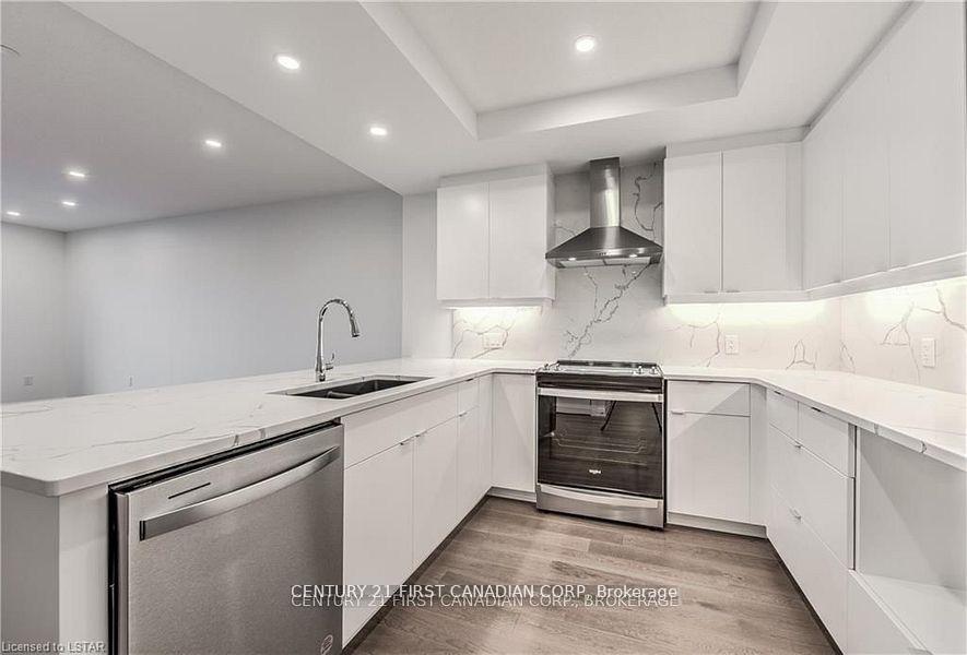 Photo 12 of Unit 709, 460 Callaway Road, London, North R — HOMEH