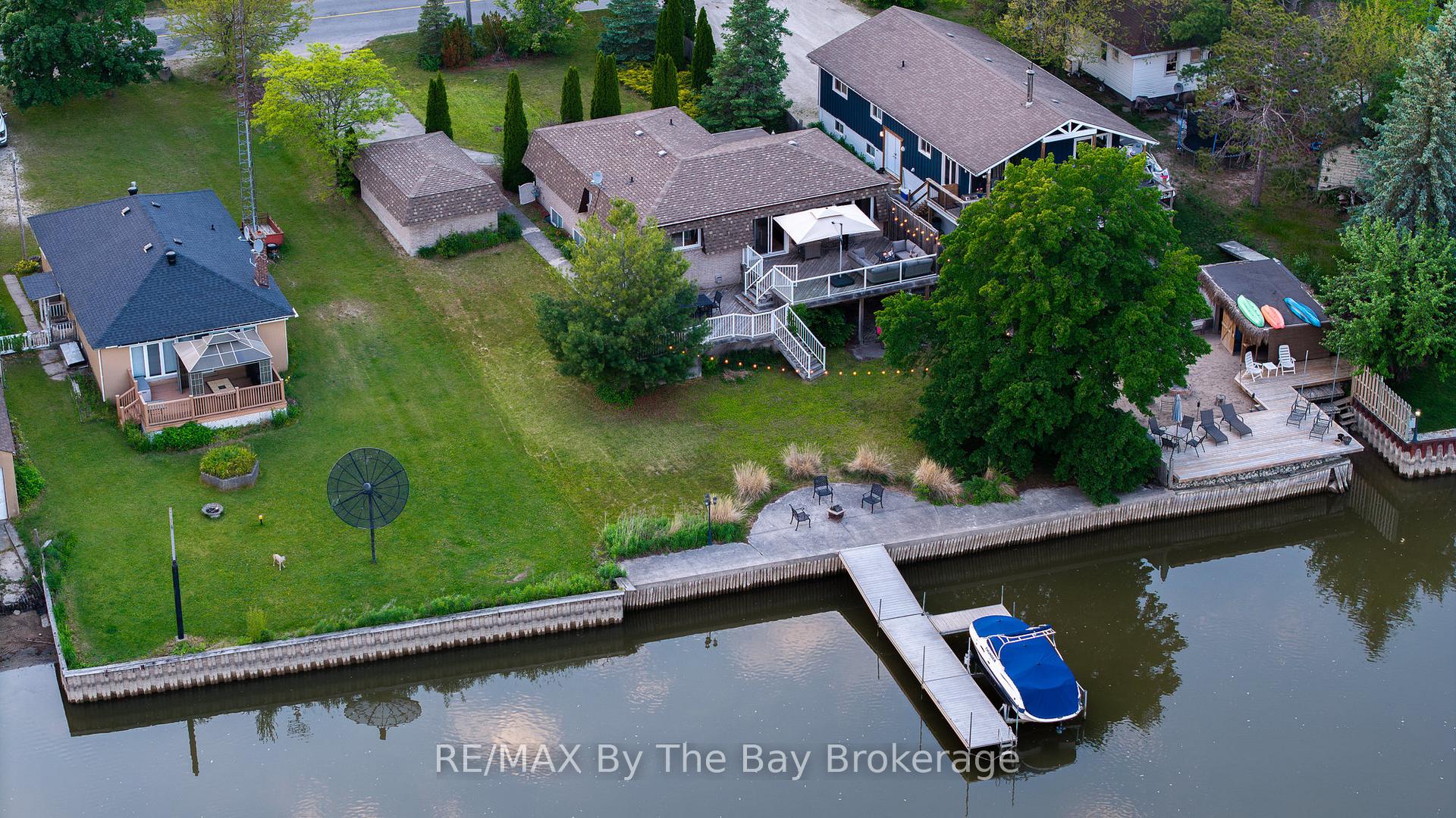 Photo 58 of 83 Old Mosley Street, Wasaga Beach — HOMEH