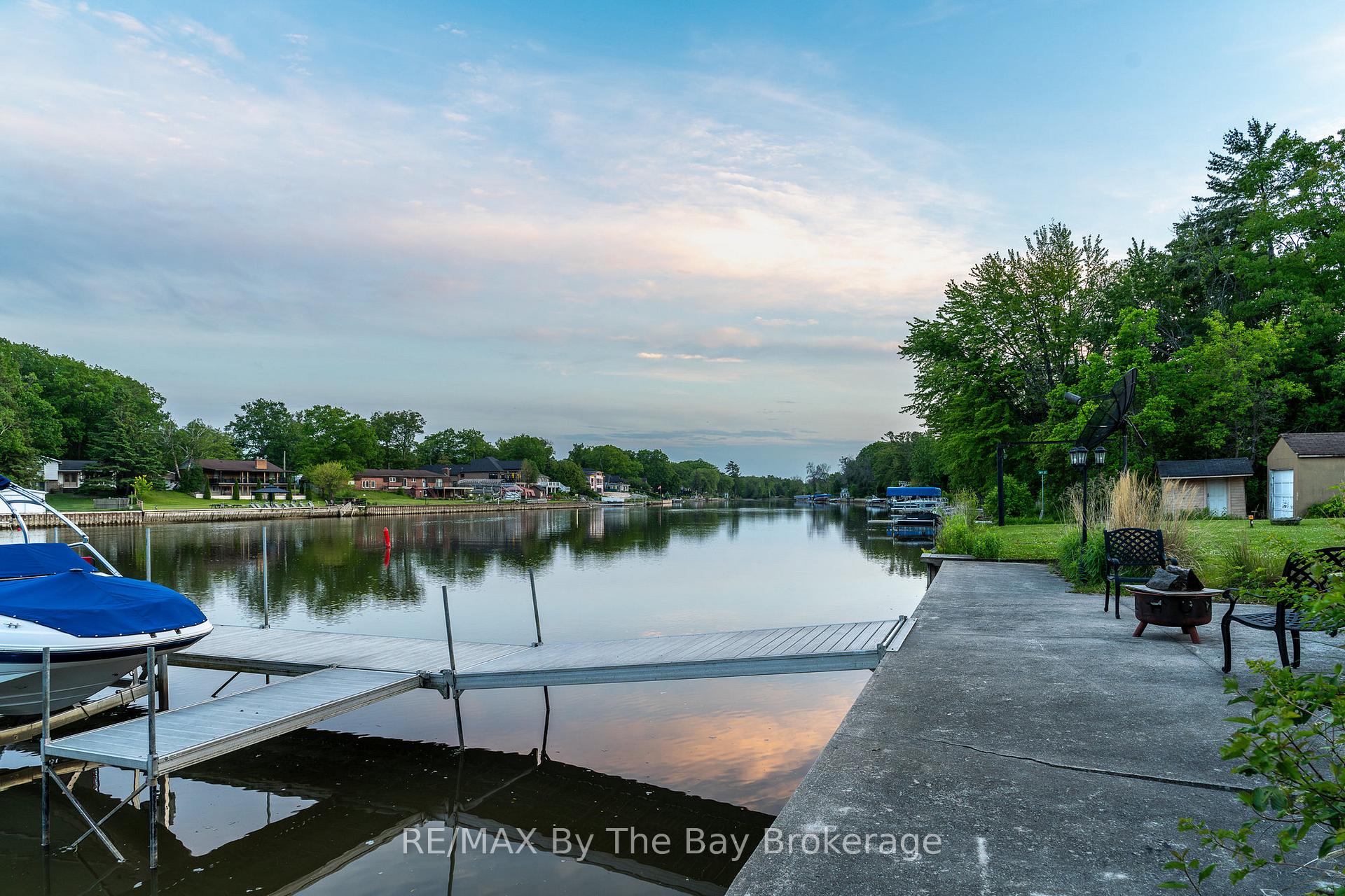 Photo 61 of 83 Old Mosley Street, Wasaga Beach — HOMEH