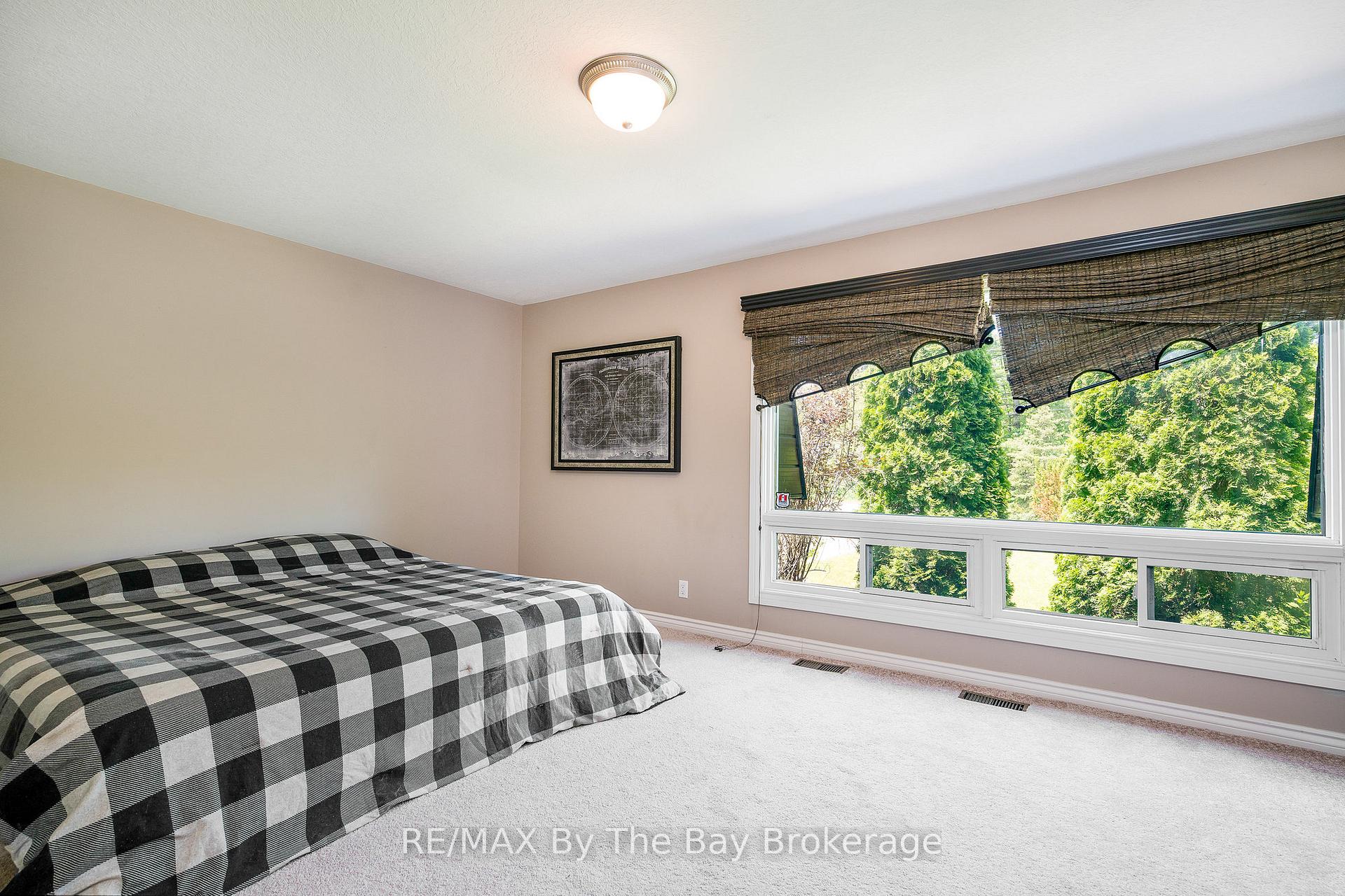 Photo 34 of 83 Old Mosley Street, Wasaga Beach — HOMEH
