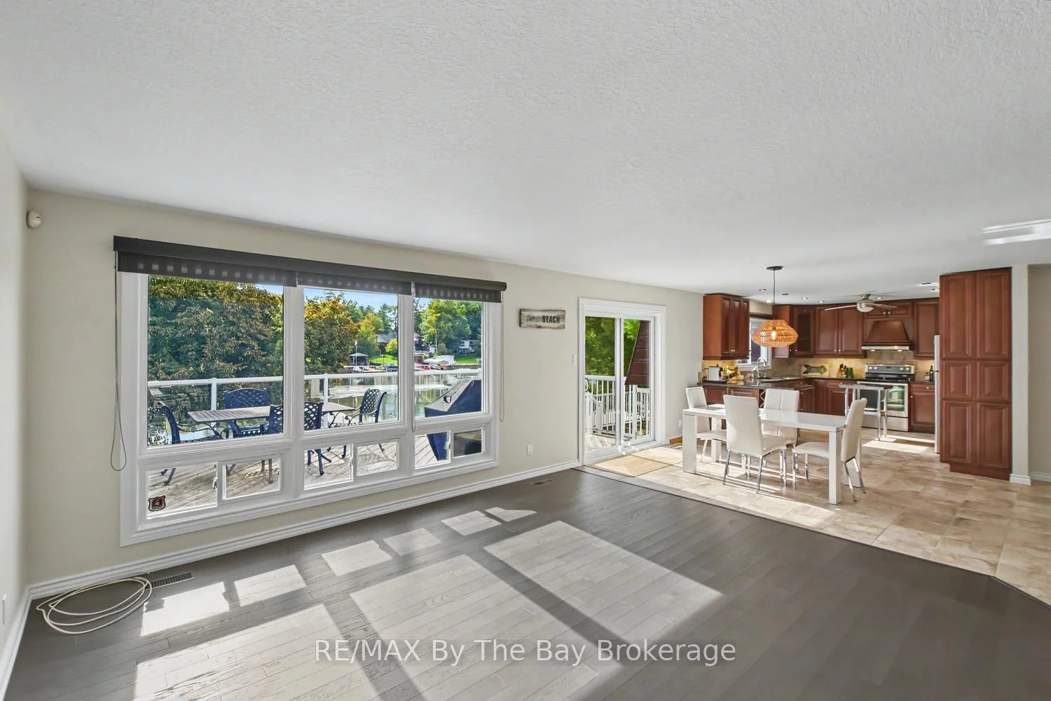 Photo 12 of 83 Old Mosley Street, Wasaga Beach — HOMEH