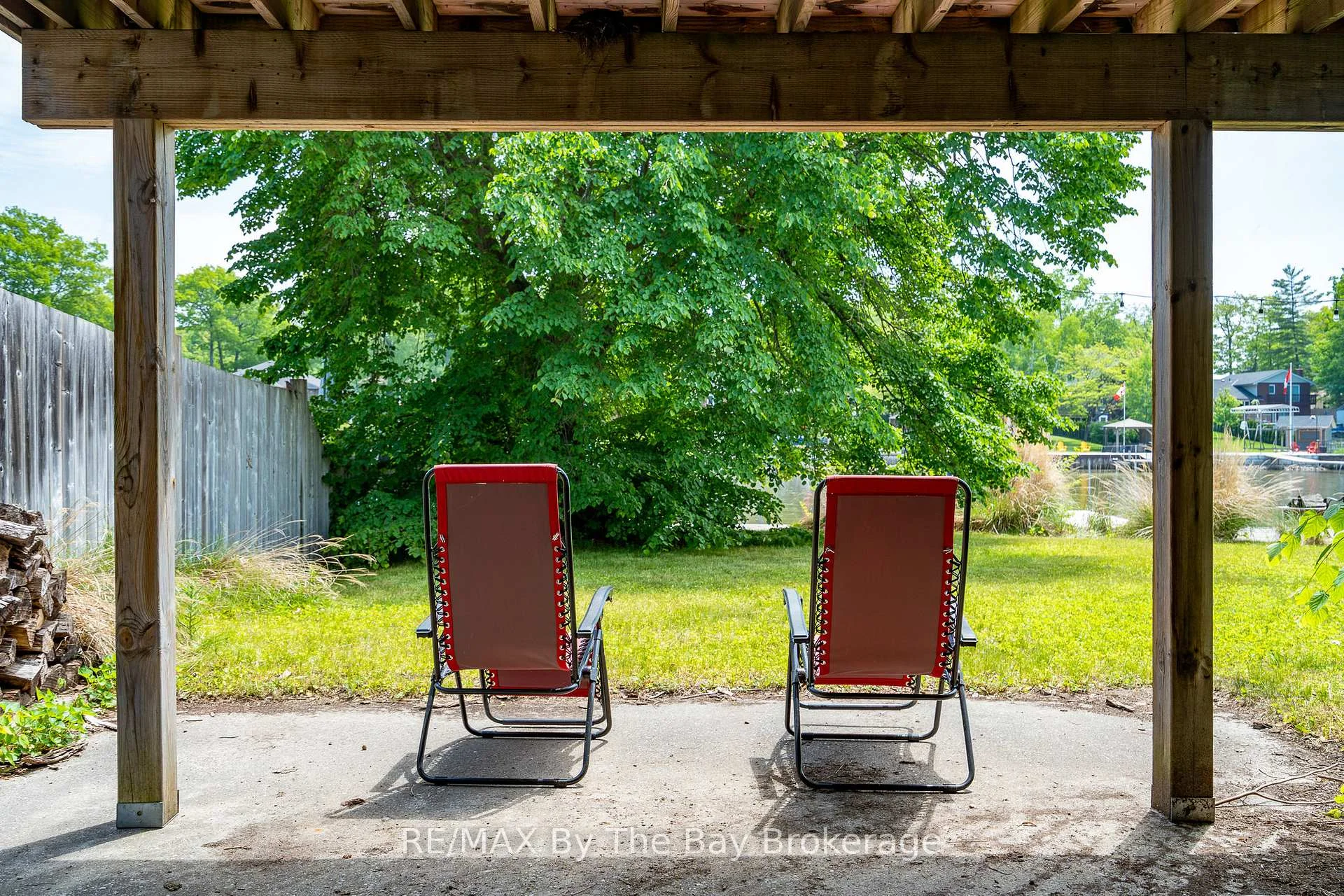 Photo 28 of 83 Old Mosley Street, Wasaga Beach — HOMEH