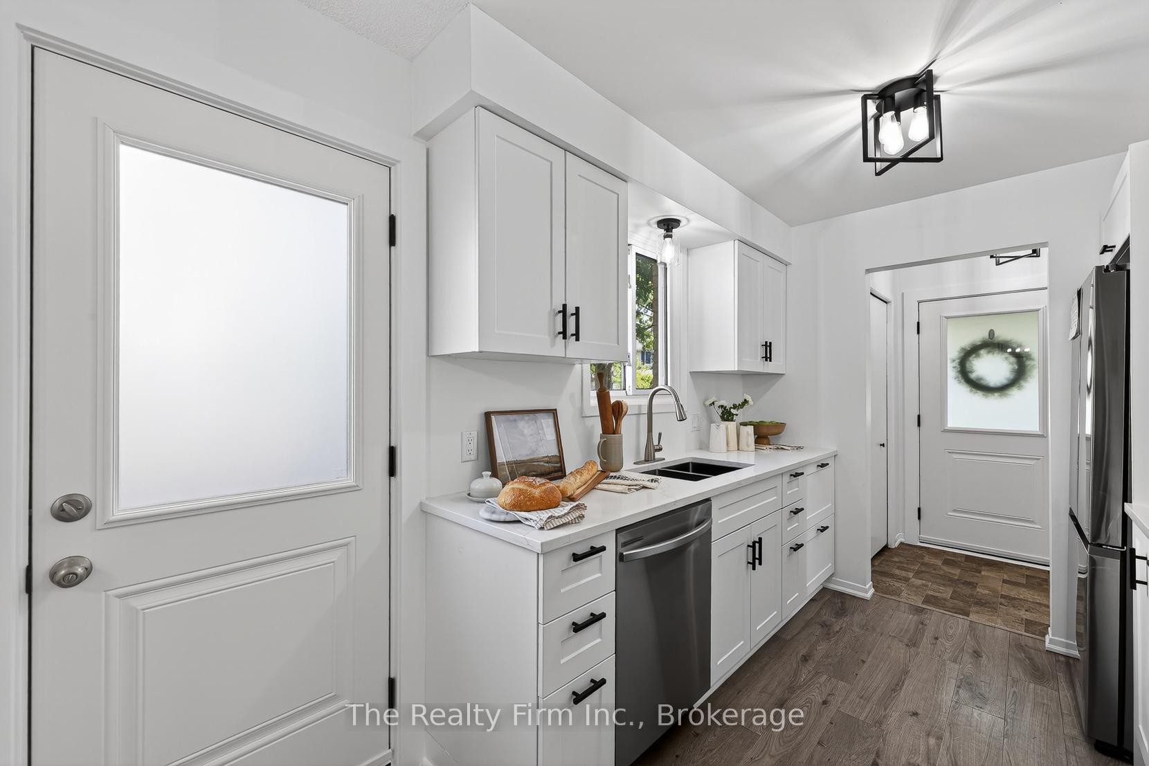 Photo 9 of 48 Naskapi Street, Woodstock, Woodstock - North — HOMEH