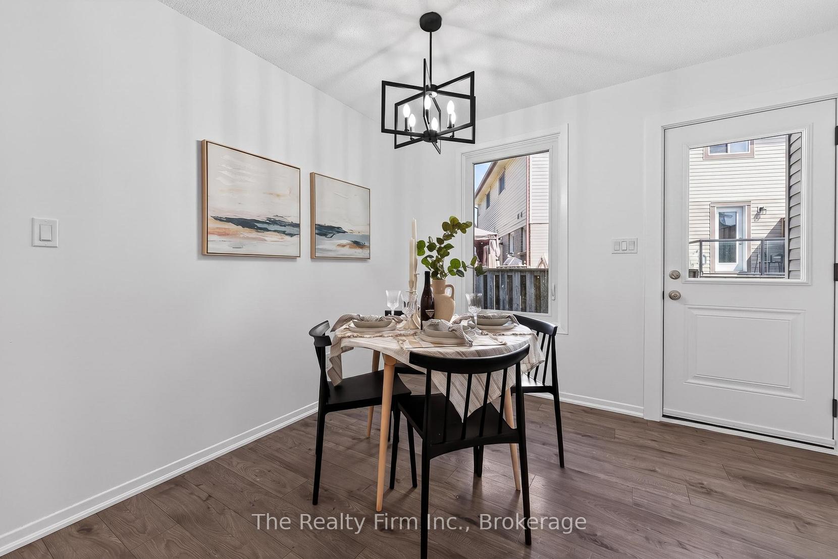 Photo 11 of 48 Naskapi Street, Woodstock, Woodstock - North — HOMEH
