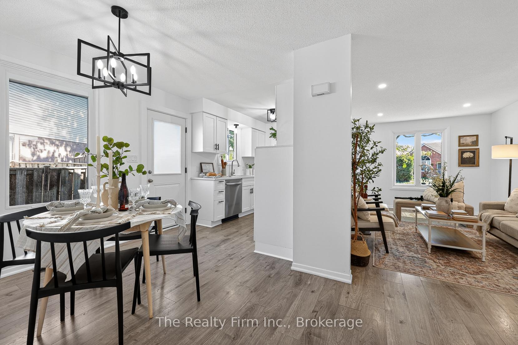Photo 12 of 48 Naskapi Street, Woodstock, Woodstock - North — HOMEH
