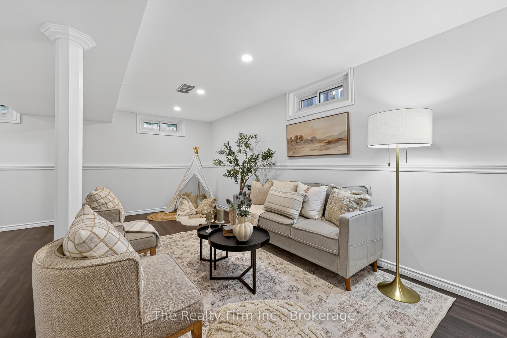 Photo 19 of 48 Naskapi Street, Woodstock, Woodstock - North — HOMEH