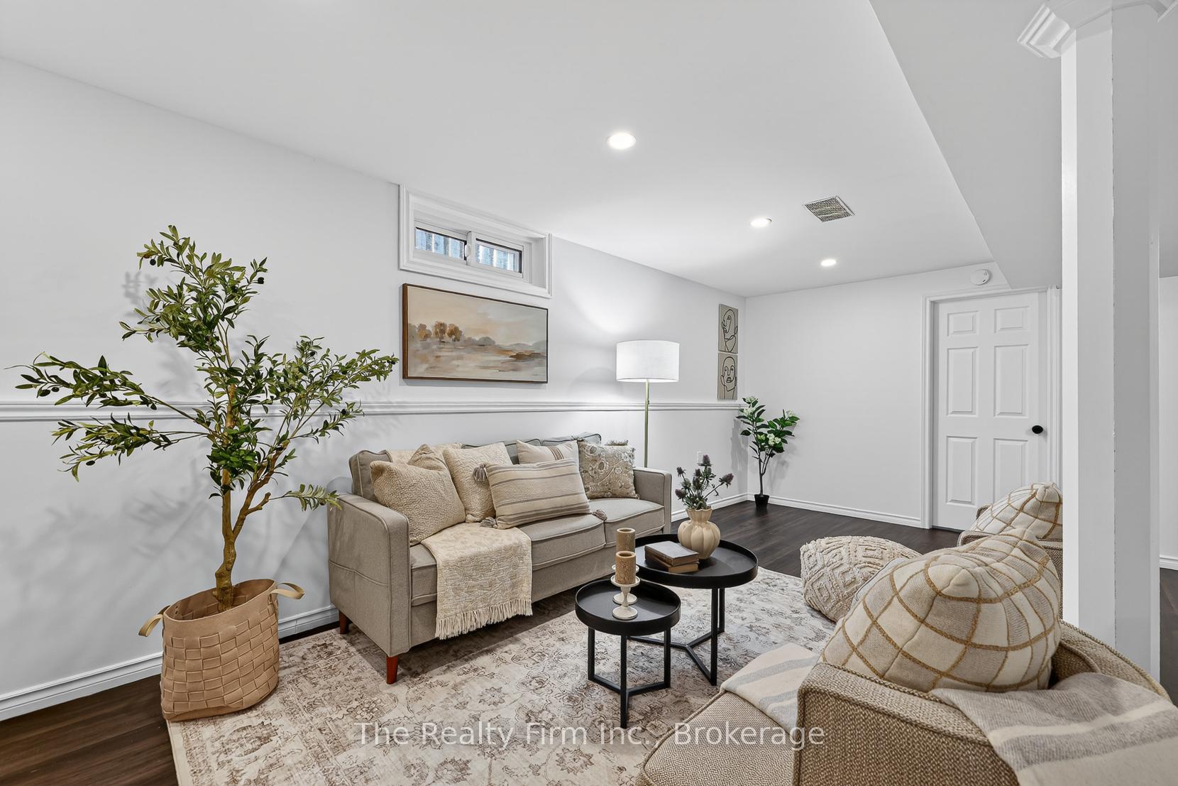 Photo 20 of 48 Naskapi Street, Woodstock, Woodstock - North — HOMEH