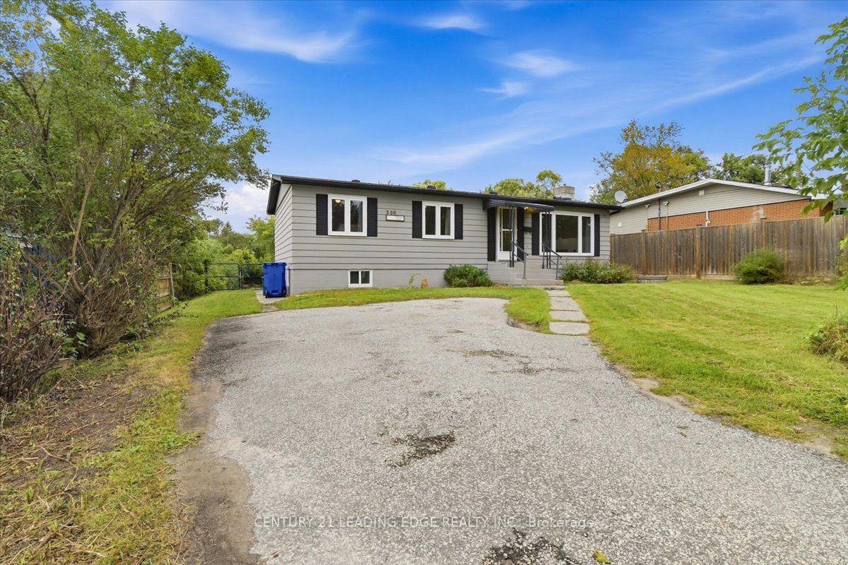 Photo 3 of 300 Annsheila Drive, Georgina, Keswick South — HOMEH