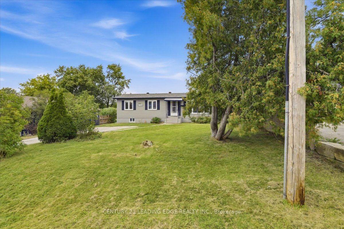 Photo 4 of 300 Annsheila Drive, Georgina, Keswick South — HOMEH