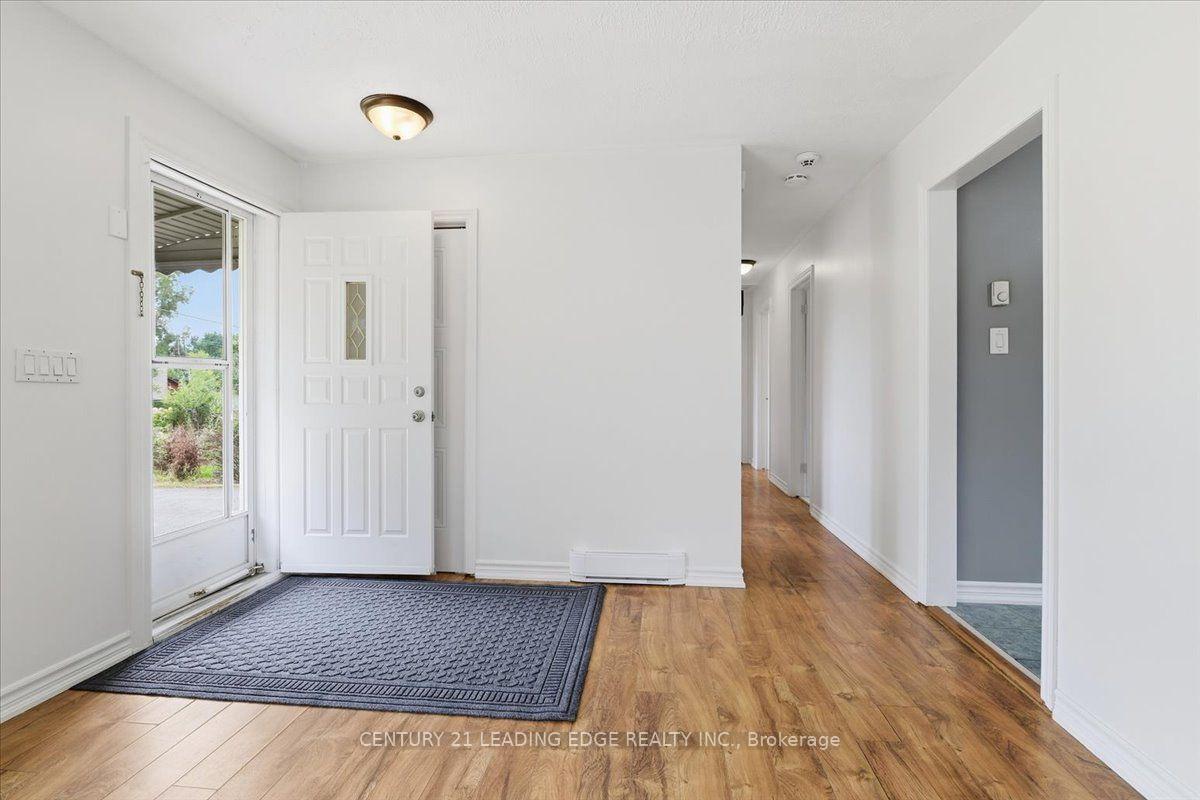Photo 6 of 300 Annsheila Drive, Georgina, Keswick South — HOMEH