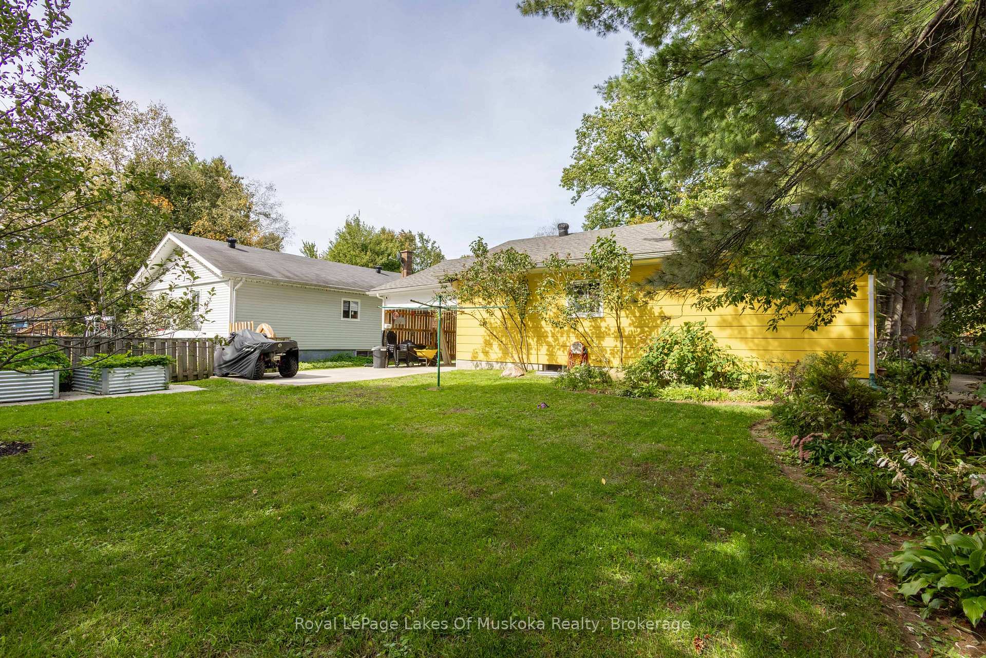 Photo 12 of 18 Gow Street, Bracebridge — HOMEH