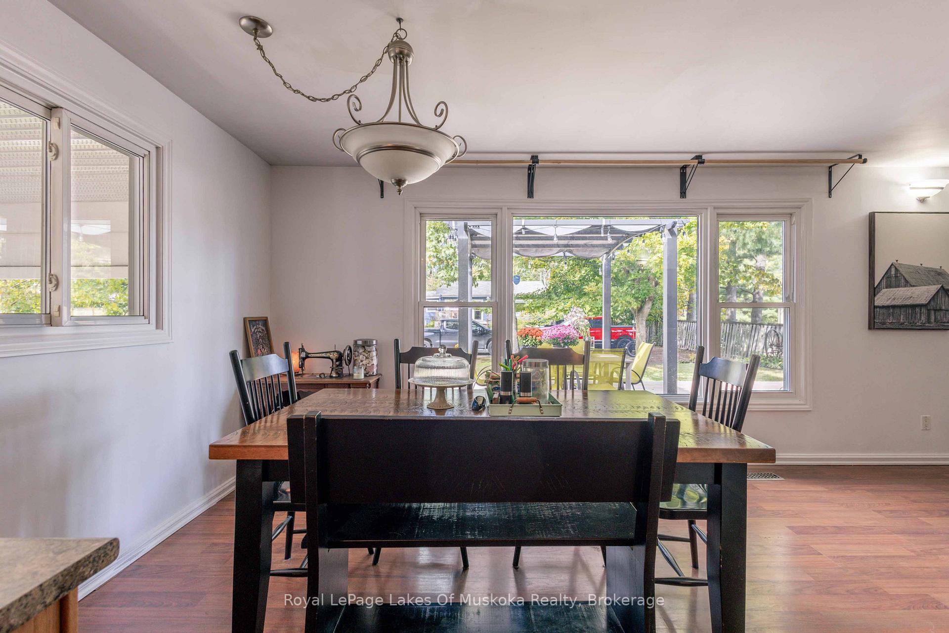 Photo 15 of 18 Gow Street, Bracebridge — HOMEH