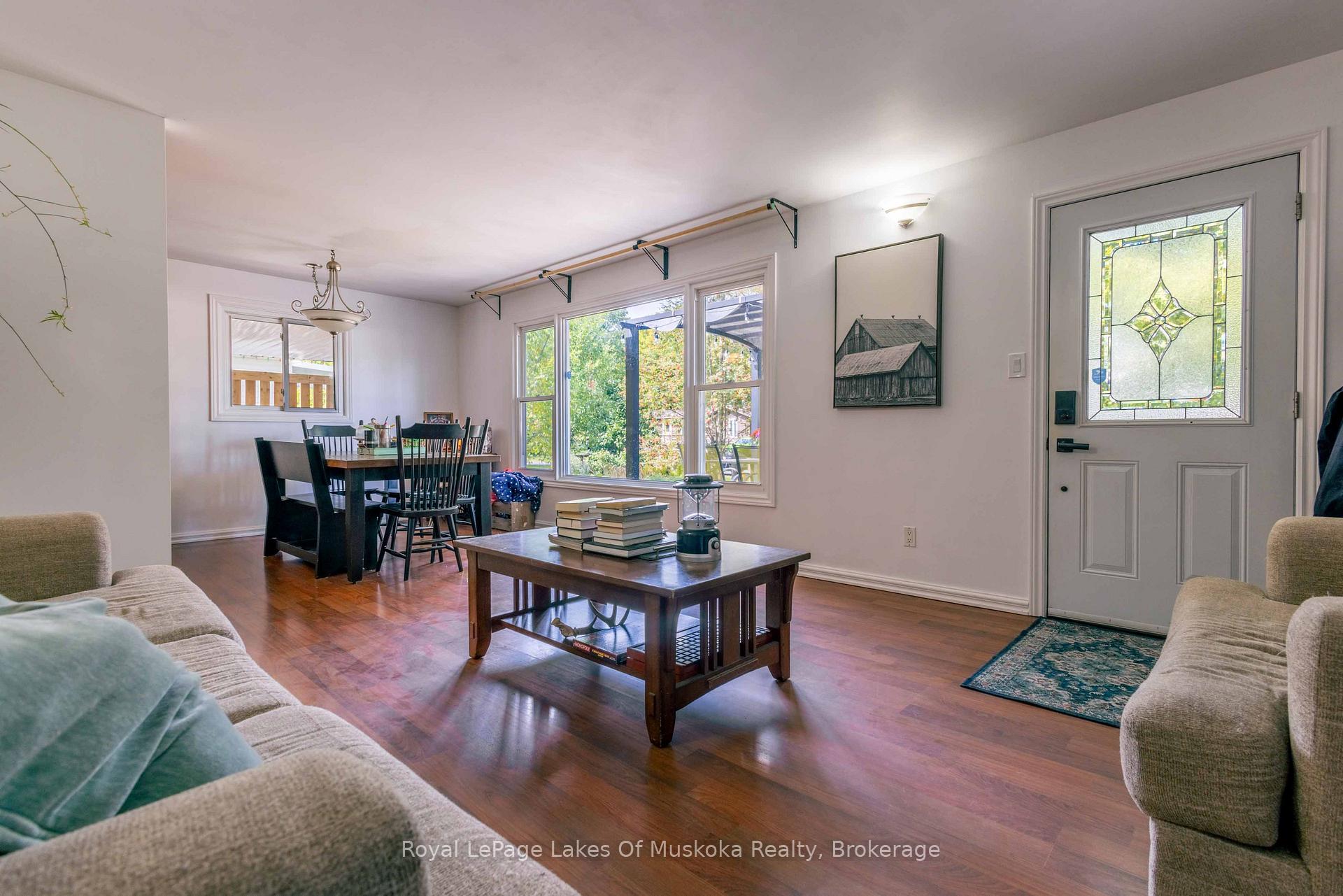 Photo 17 of 18 Gow Street, Bracebridge — HOMEH