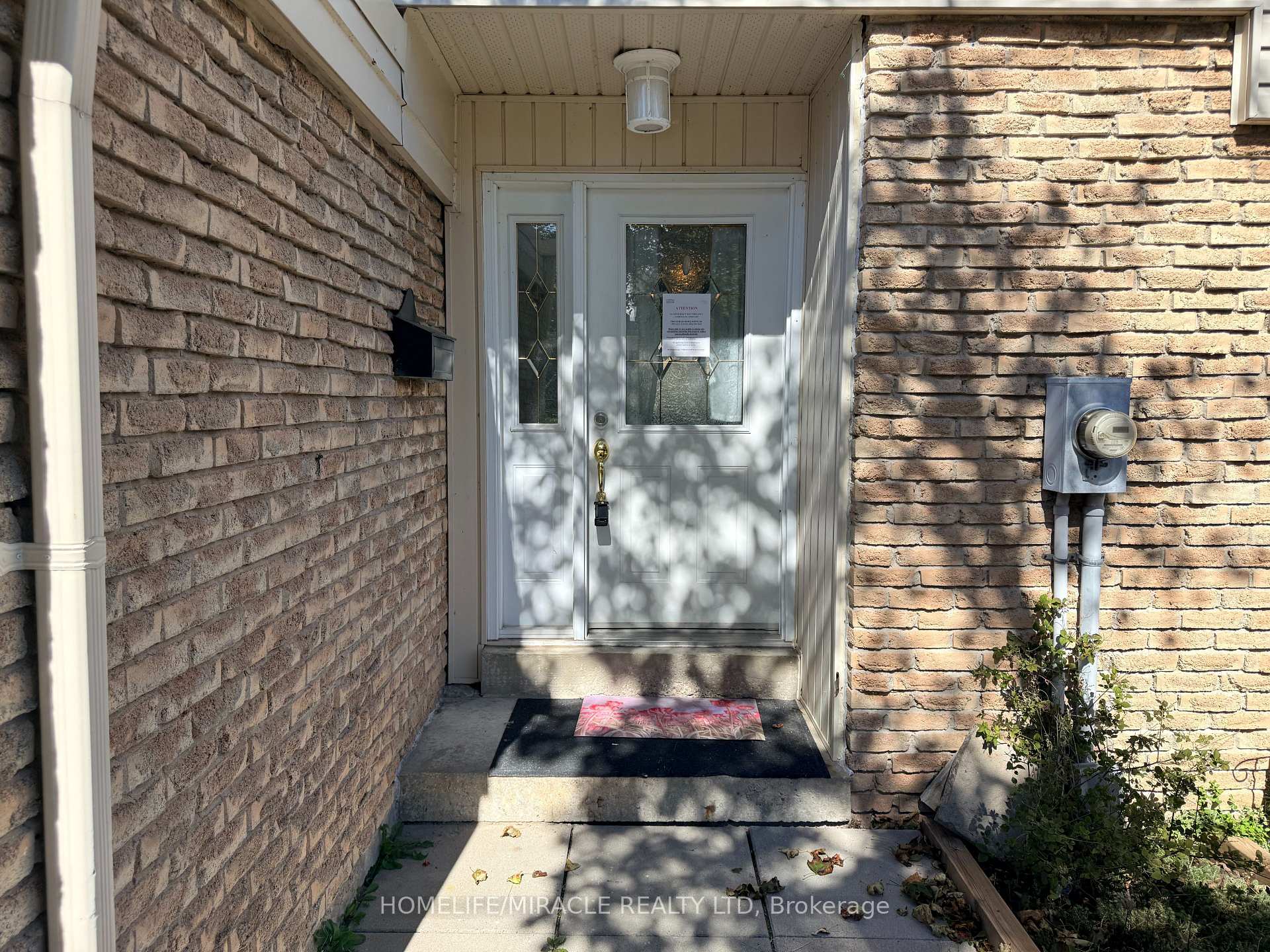 Photo 4 of 52 Robbie Crescent, Ajax, South West — HOMEH