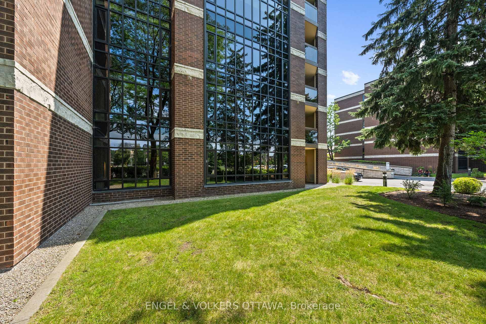 Photo 35 of Unit 103, 111 Echo Drive, Ottawa, Ottawa East — HOMEH