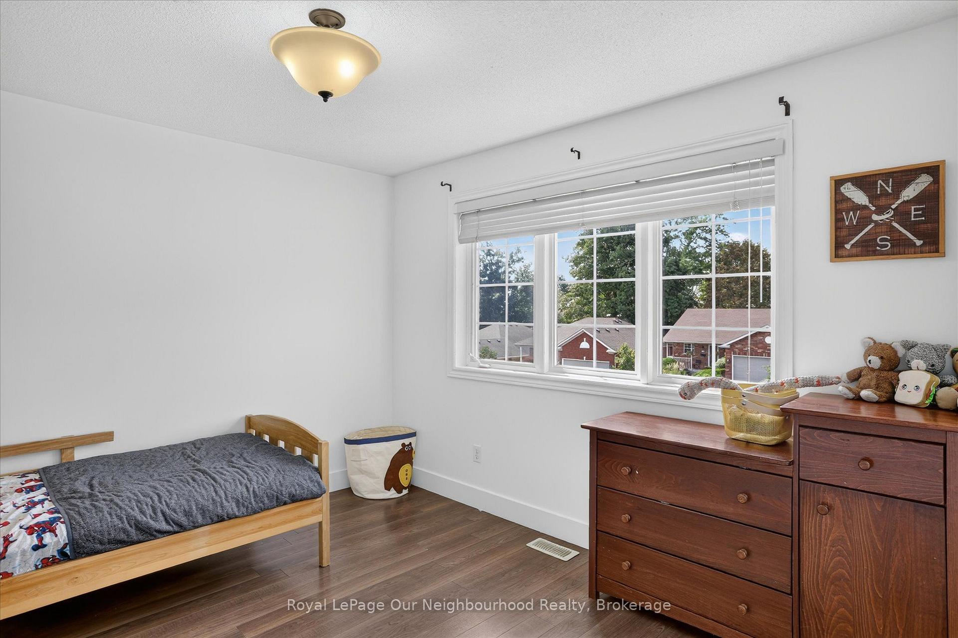 Photo 18 of 1072 Silverdale Road, Peterborough, Otonabee Ward 1 — HOMEH