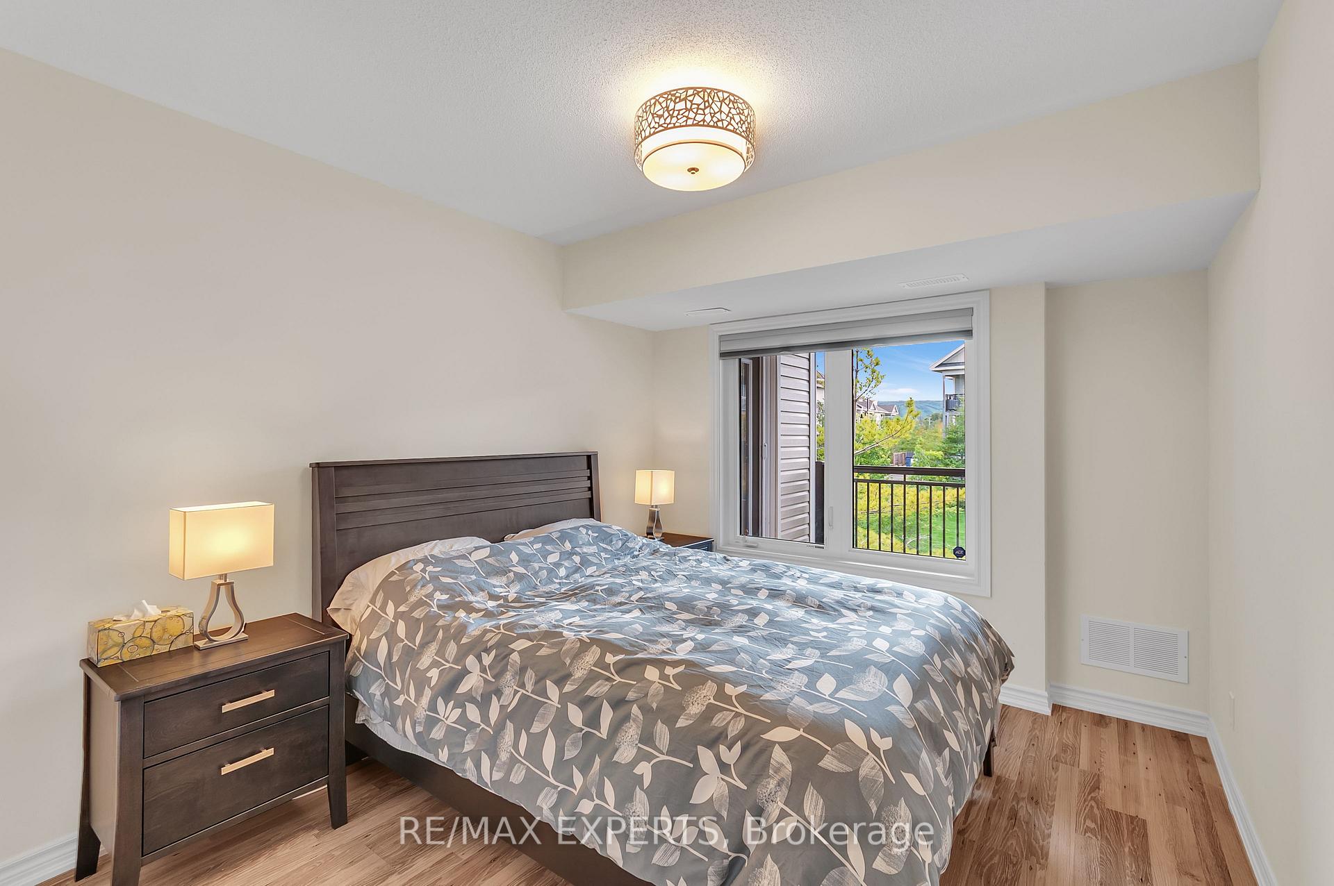 Photo 11 of 4 Cove Court, Collingwood — HOMEH