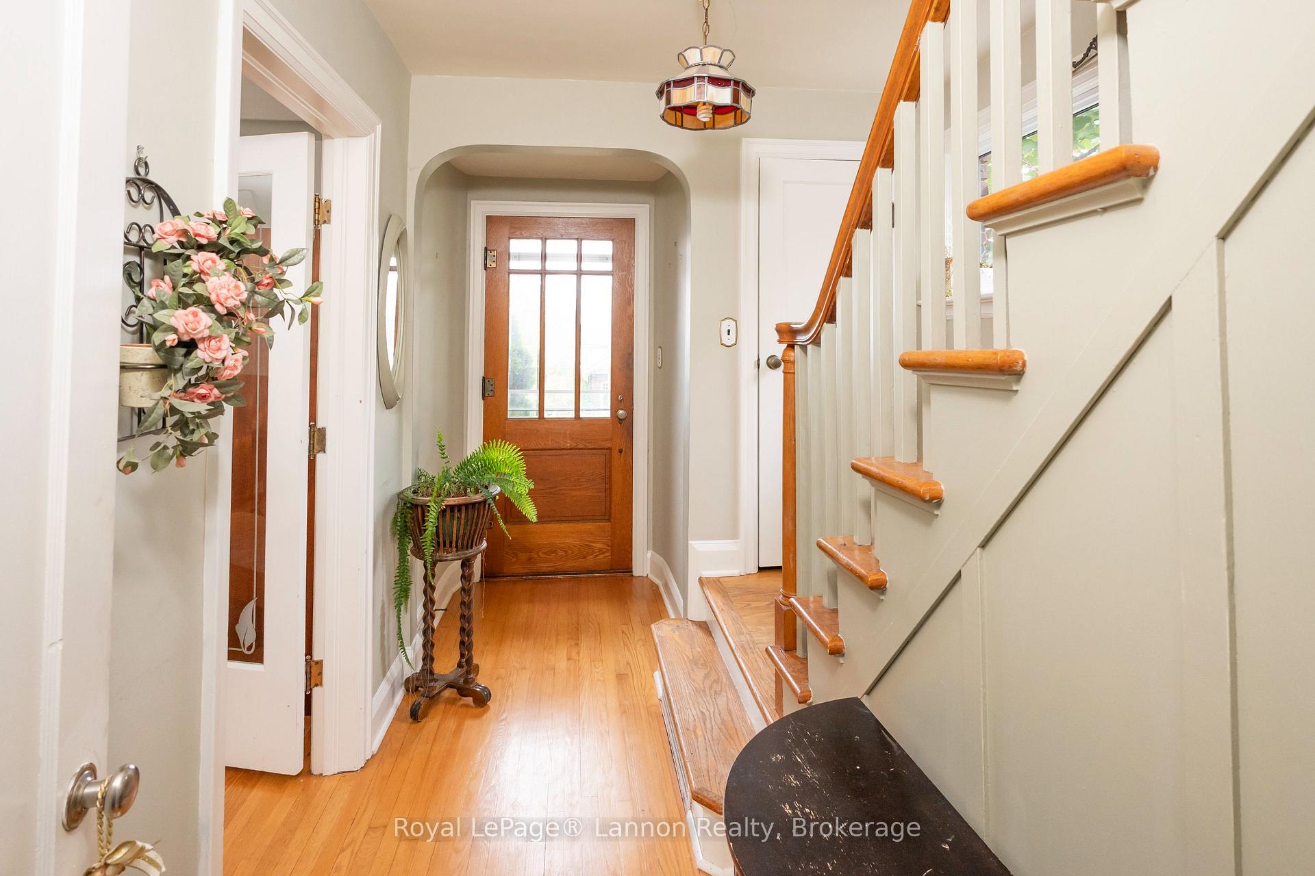 Photo 3 of 82 College Street W, Thunder Bay, College Heights — HOMEH