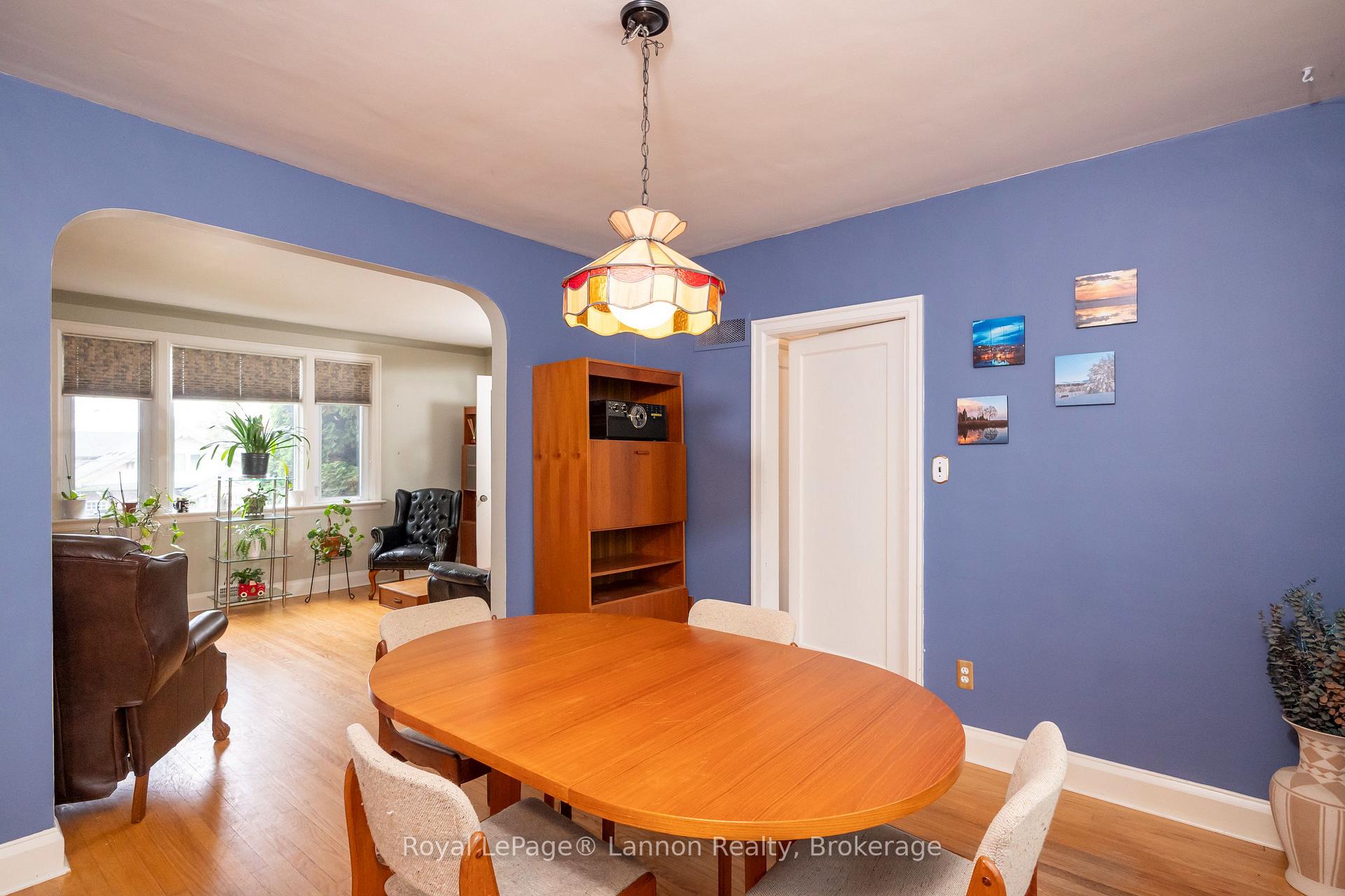 Photo 9 of 82 College Street W, Thunder Bay, College Heights — HOMEH