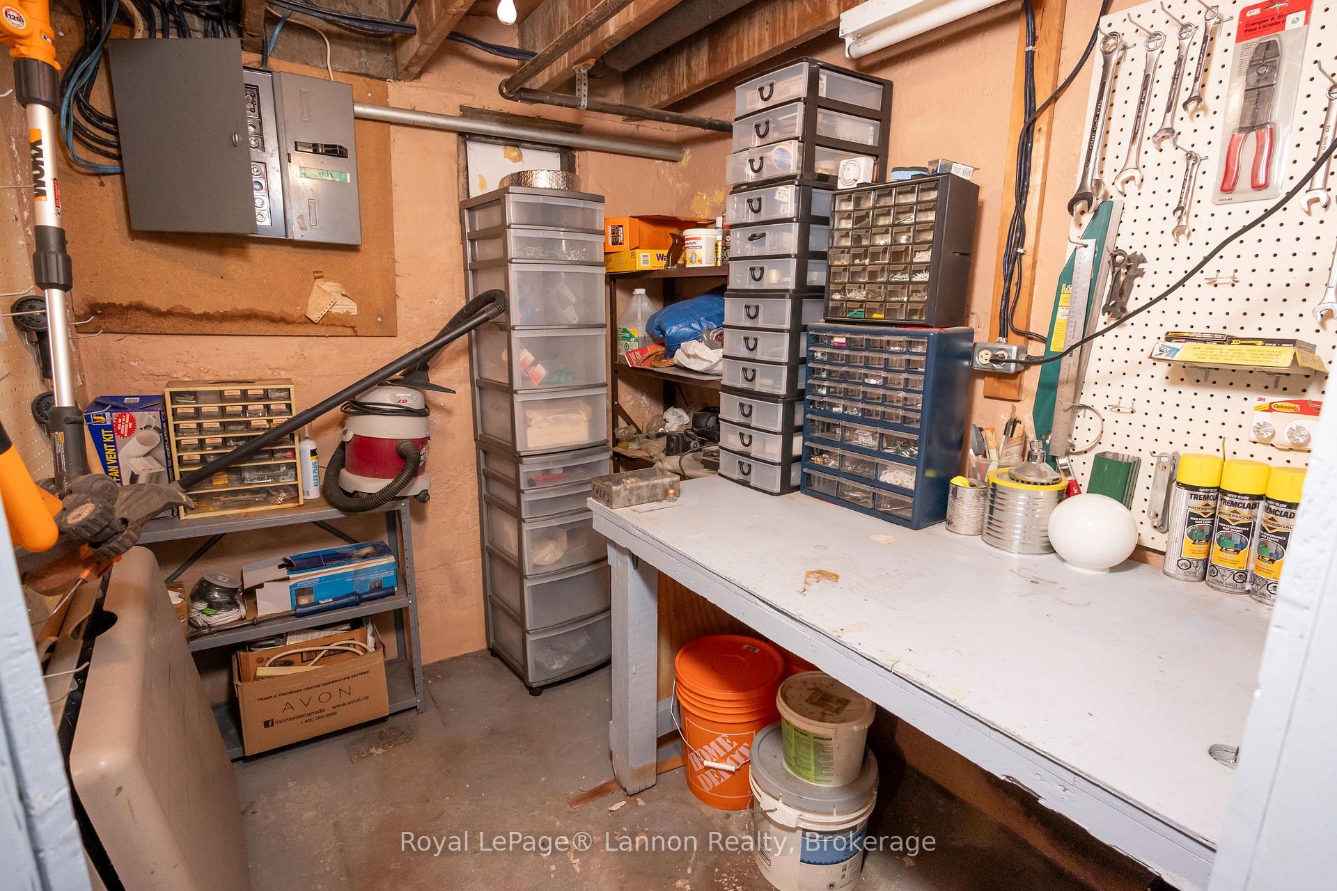 Photo 38 of 82 College Street W, Thunder Bay, College Heights — HOMEH