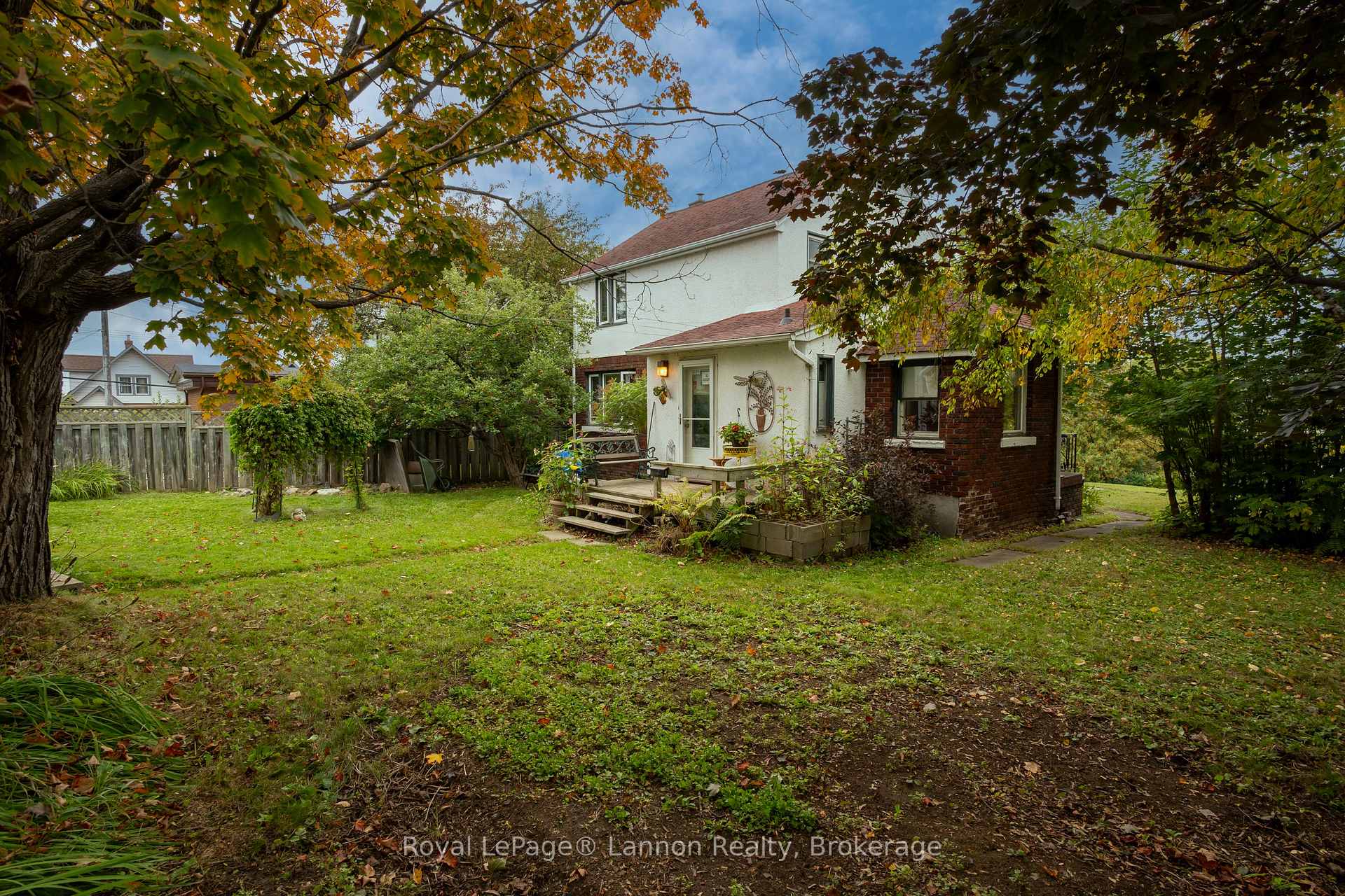 Photo 43 of 82 College Street W, Thunder Bay, College Heights — HOMEH