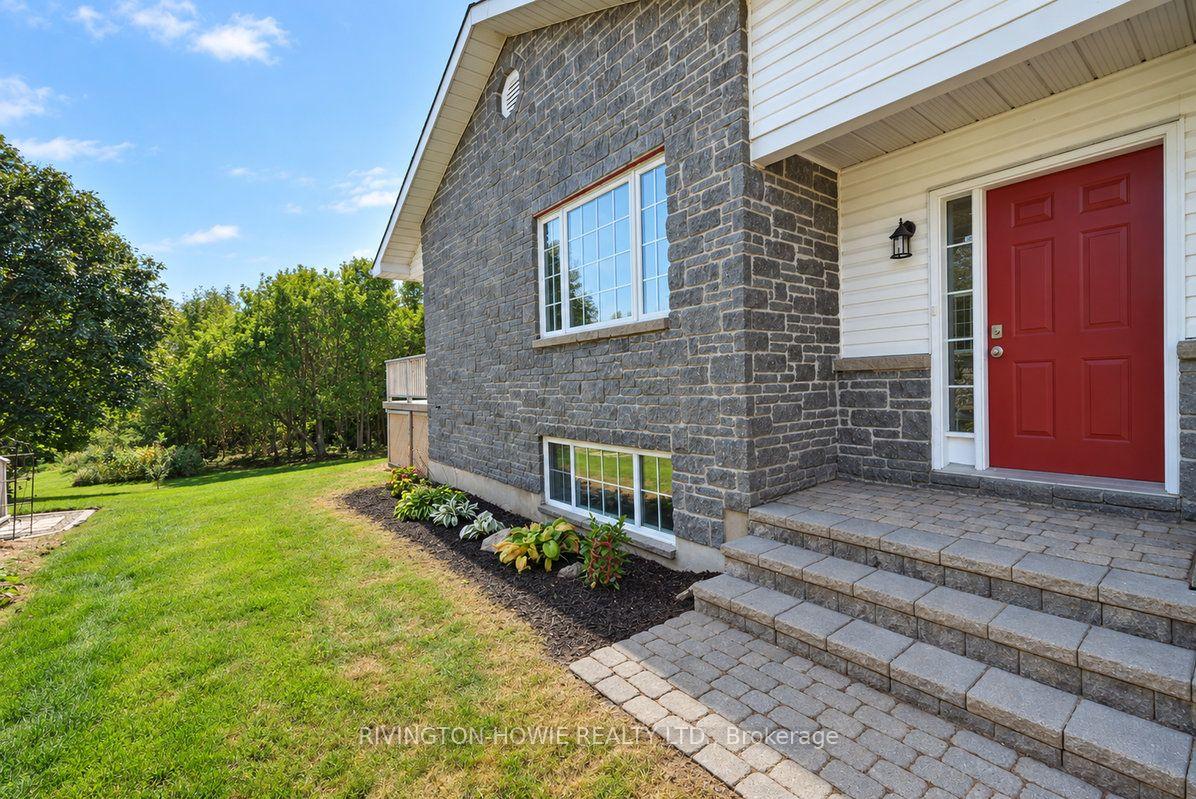 Photo 6 of 184 Rivington Street, Ottawa, Carp — HOMEH