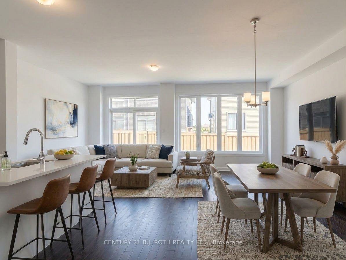 Photo 5 of 15 Milady Crescent, Barrie, Rural Barrie Southeast — HOMEH