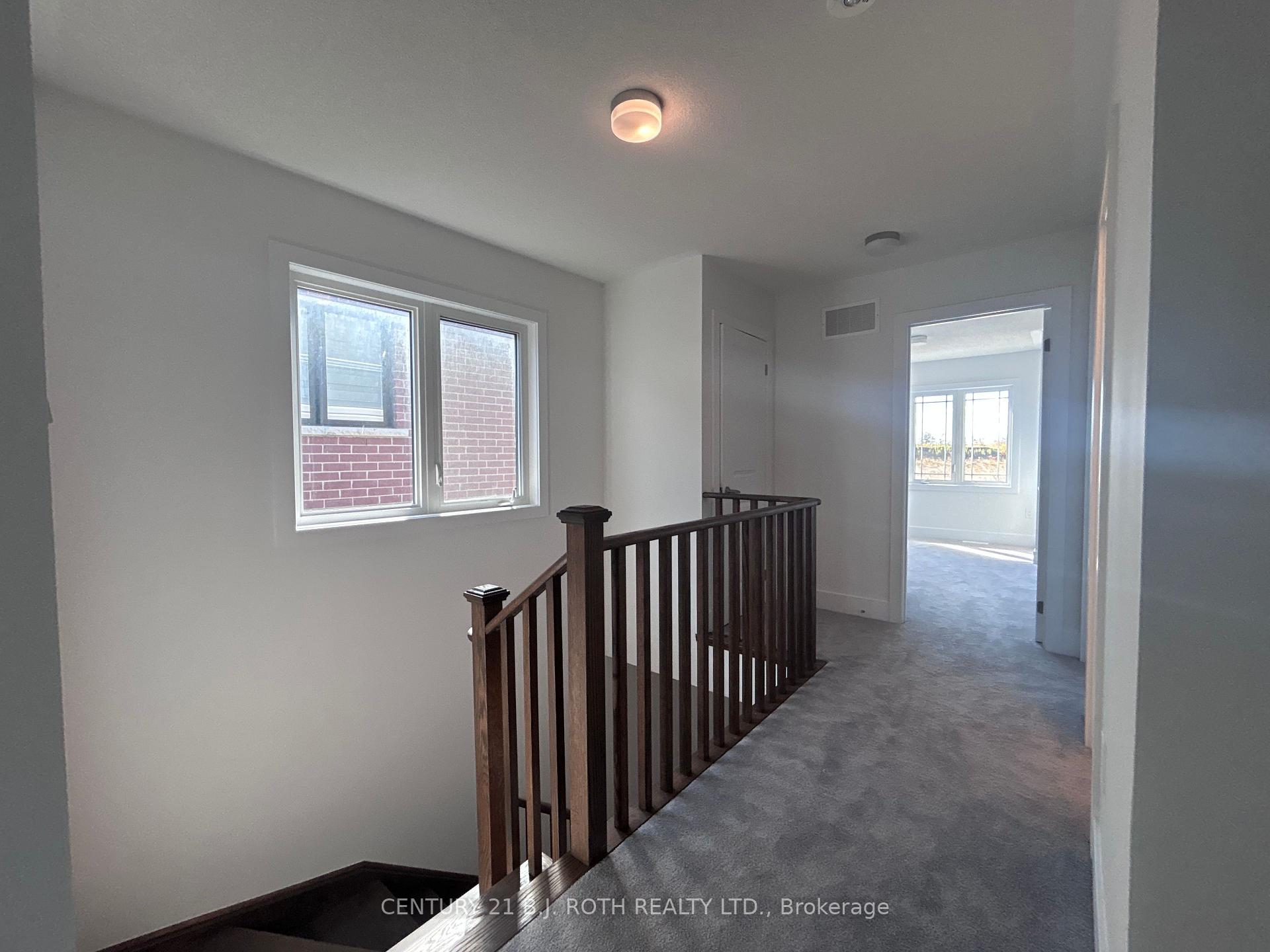 Photo 14 of 15 Milady Crescent, Barrie, Rural Barrie Southeast — HOMEH