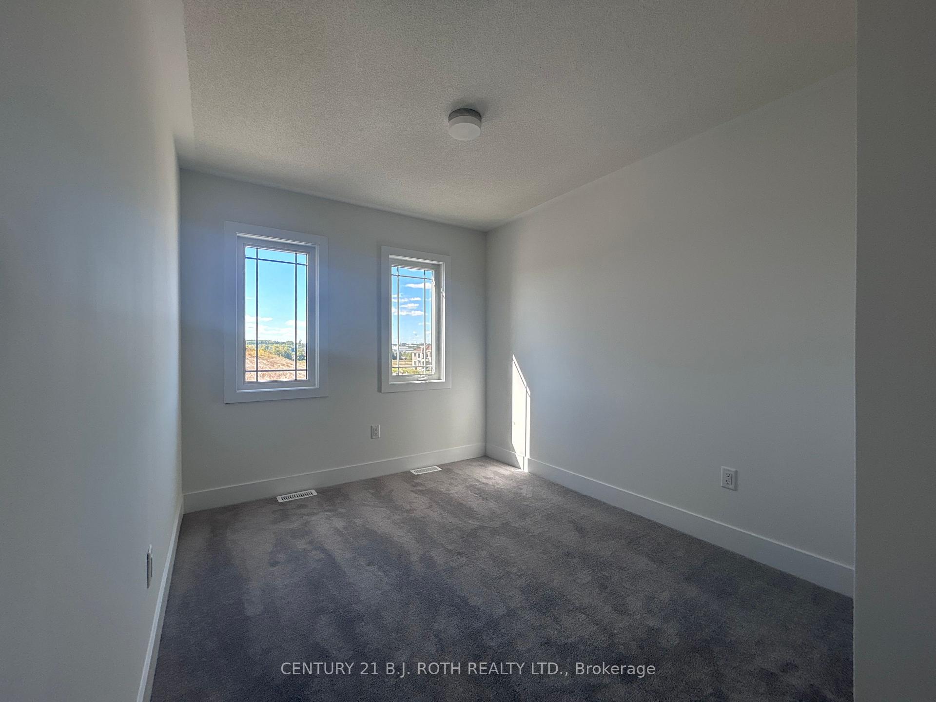 Photo 17 of 15 Milady Crescent, Barrie, Rural Barrie Southeast — HOMEH