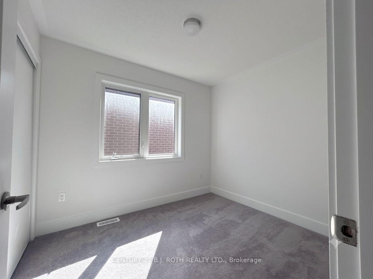 Photo 19 of 15 Milady Crescent, Barrie, Rural Barrie Southeast — HOMEH