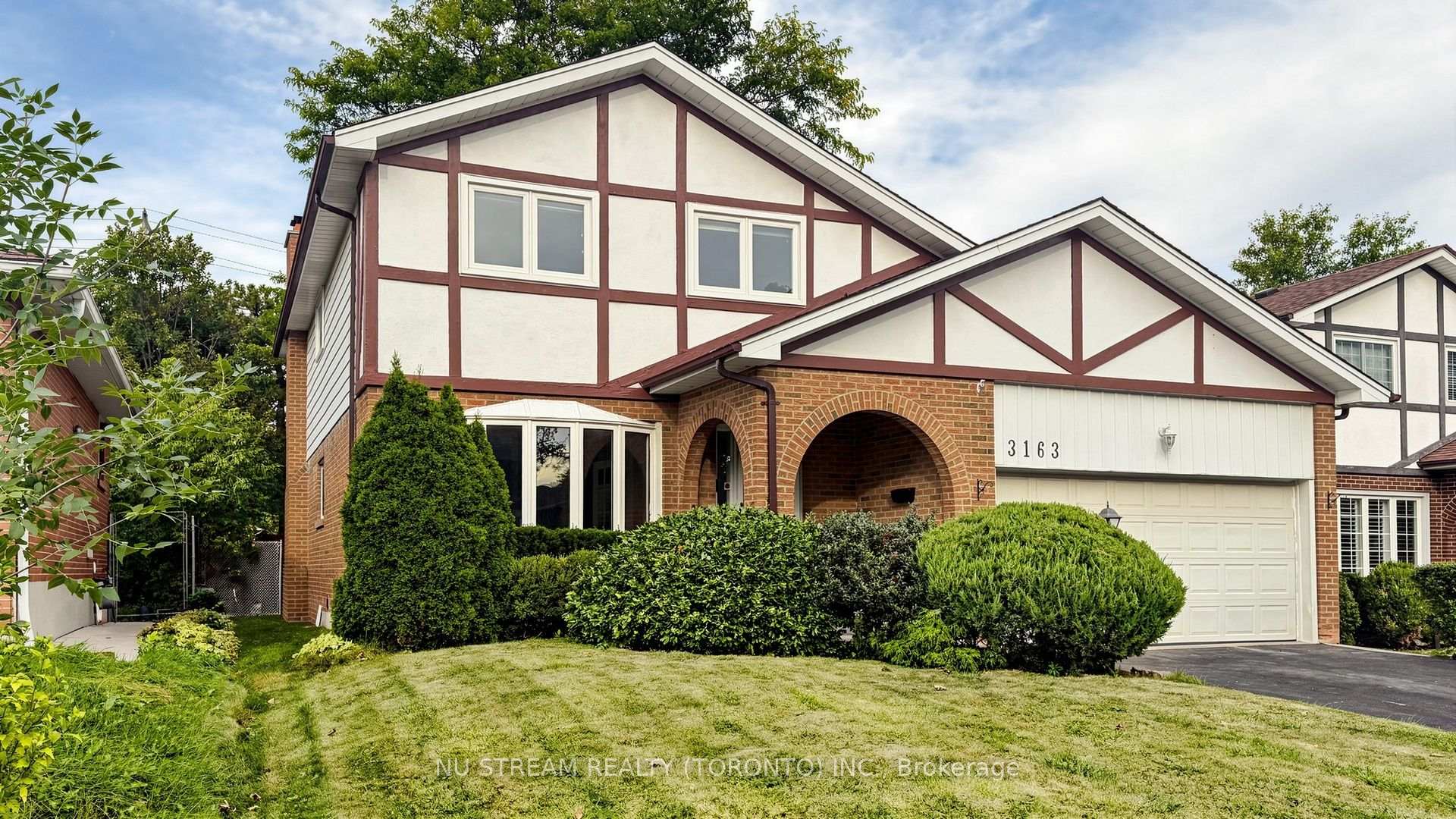 Photo of 3163 Ibbetson Crescent