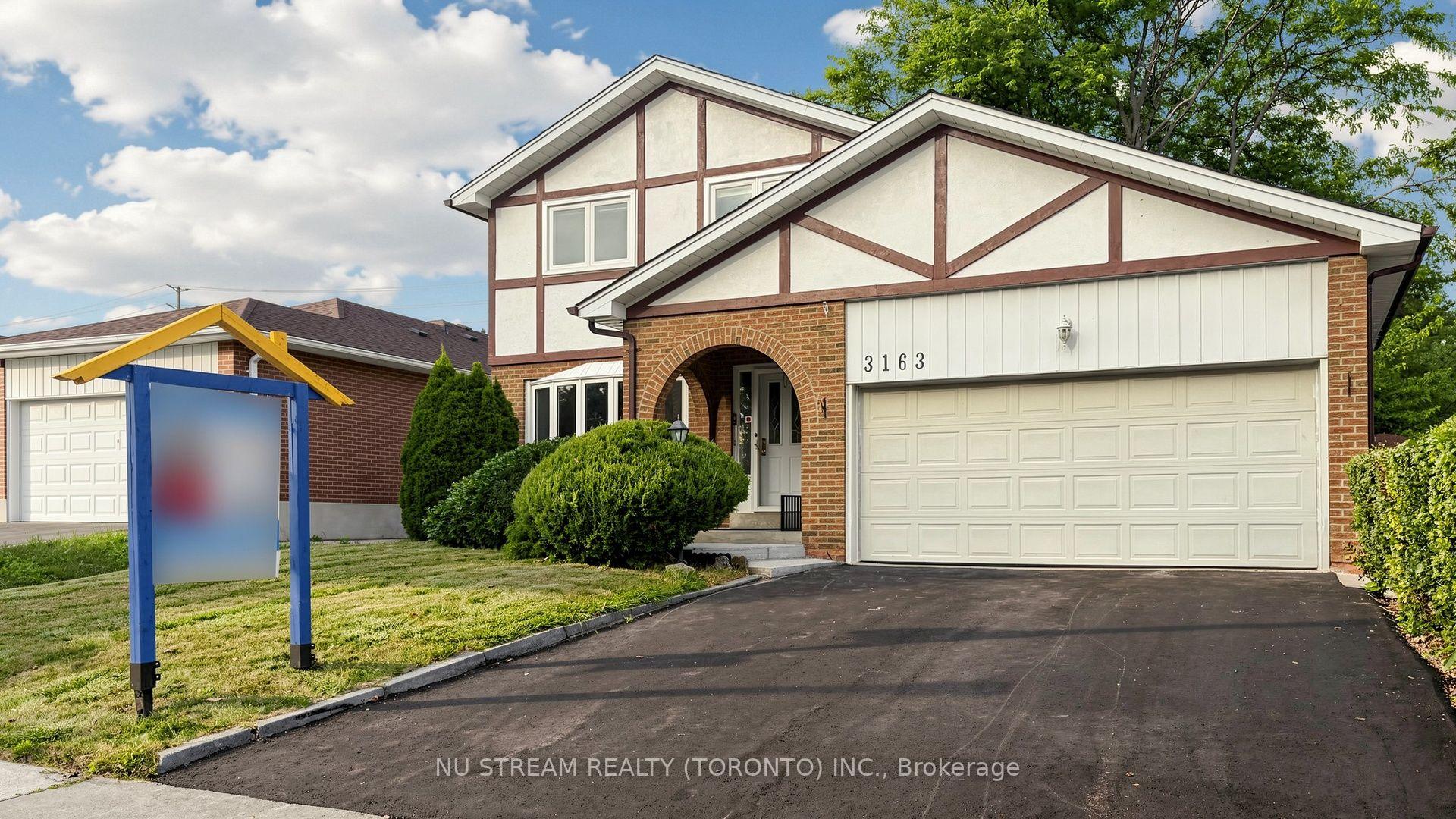 Photo 2 of 3163 Ibbetson Crescent, Mississauga, Erindale — HOMEH