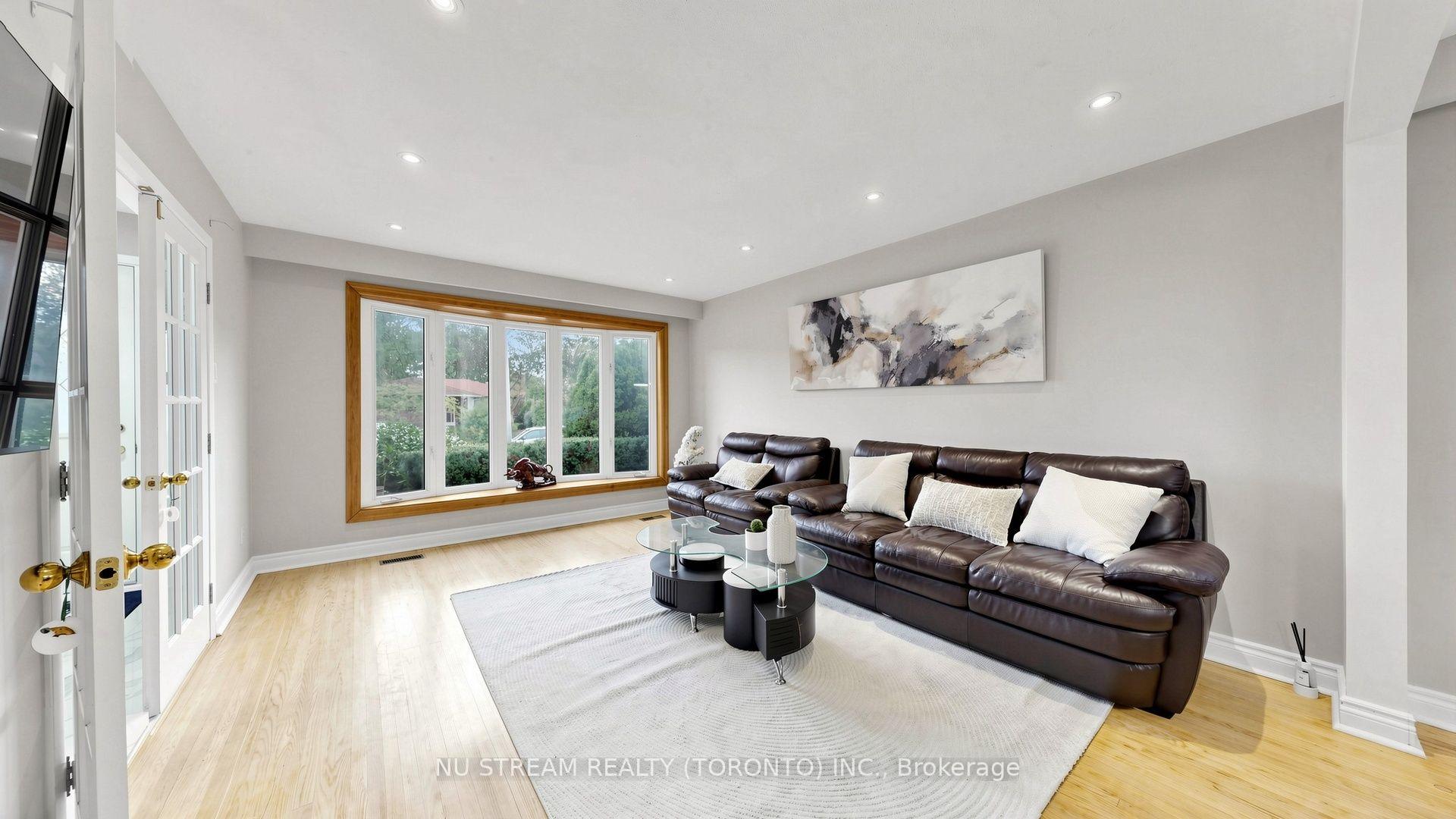 Photo 6 of 3163 Ibbetson Crescent, Mississauga, Erindale — HOMEH