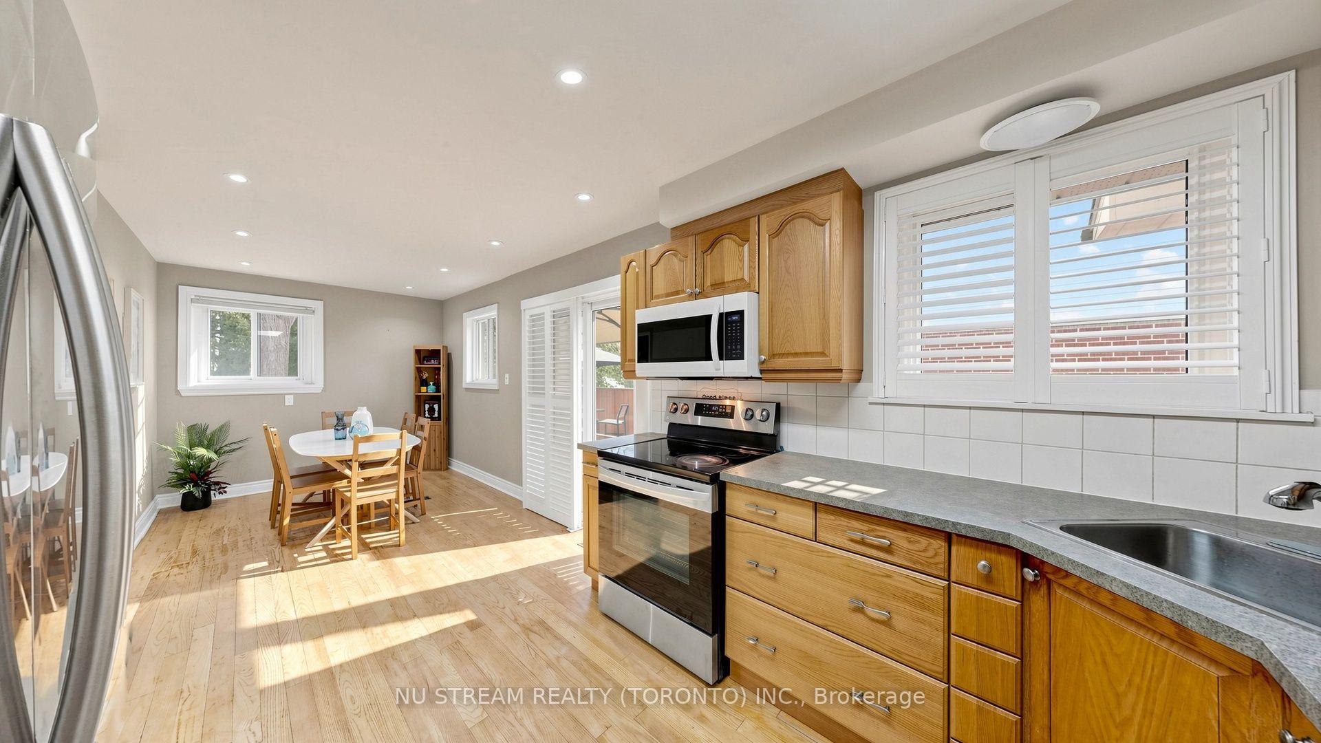 Photo 13 of 3163 Ibbetson Crescent, Mississauga, Erindale — HOMEH