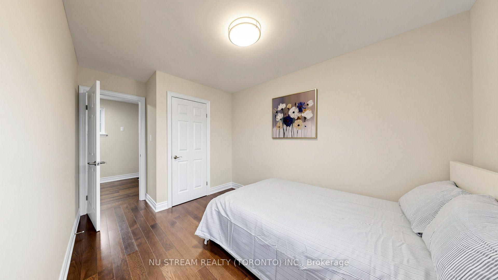 Photo 24 of 3163 Ibbetson Crescent, Mississauga, Erindale — HOMEH