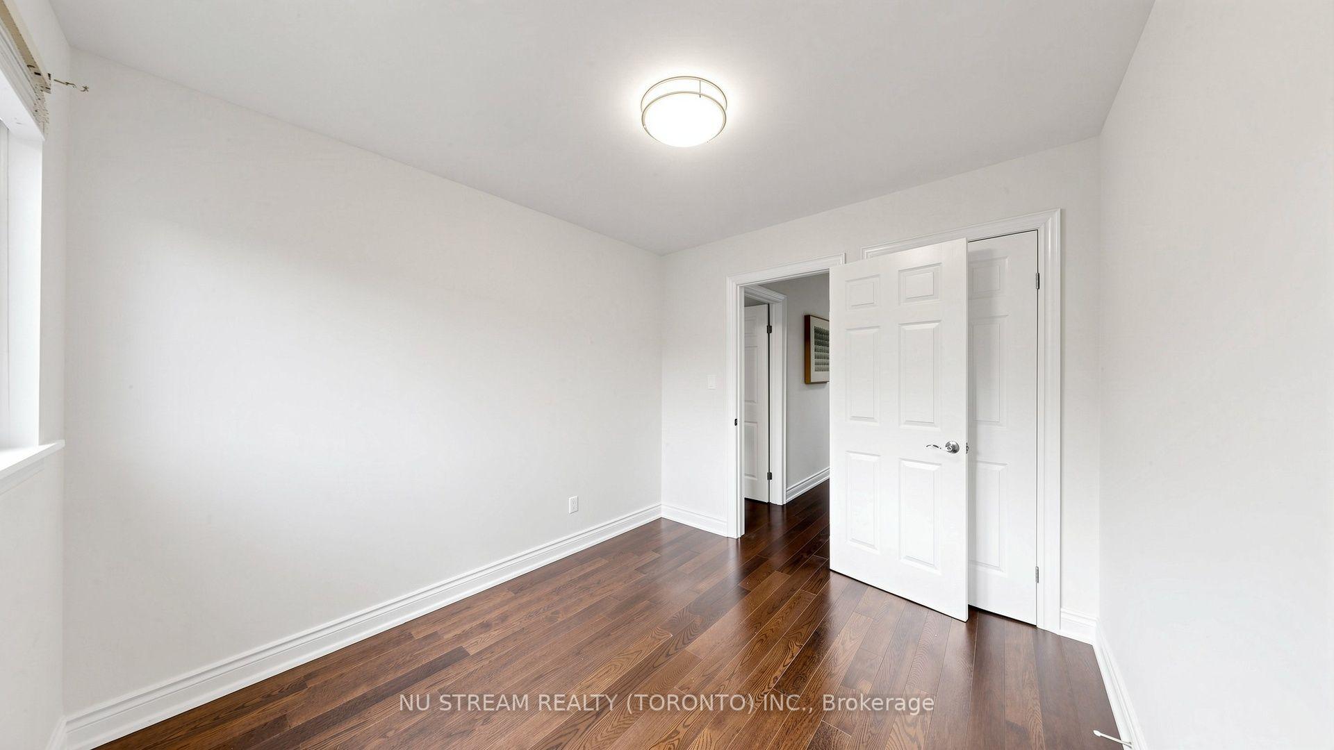 Photo 27 of 3163 Ibbetson Crescent, Mississauga, Erindale — HOMEH