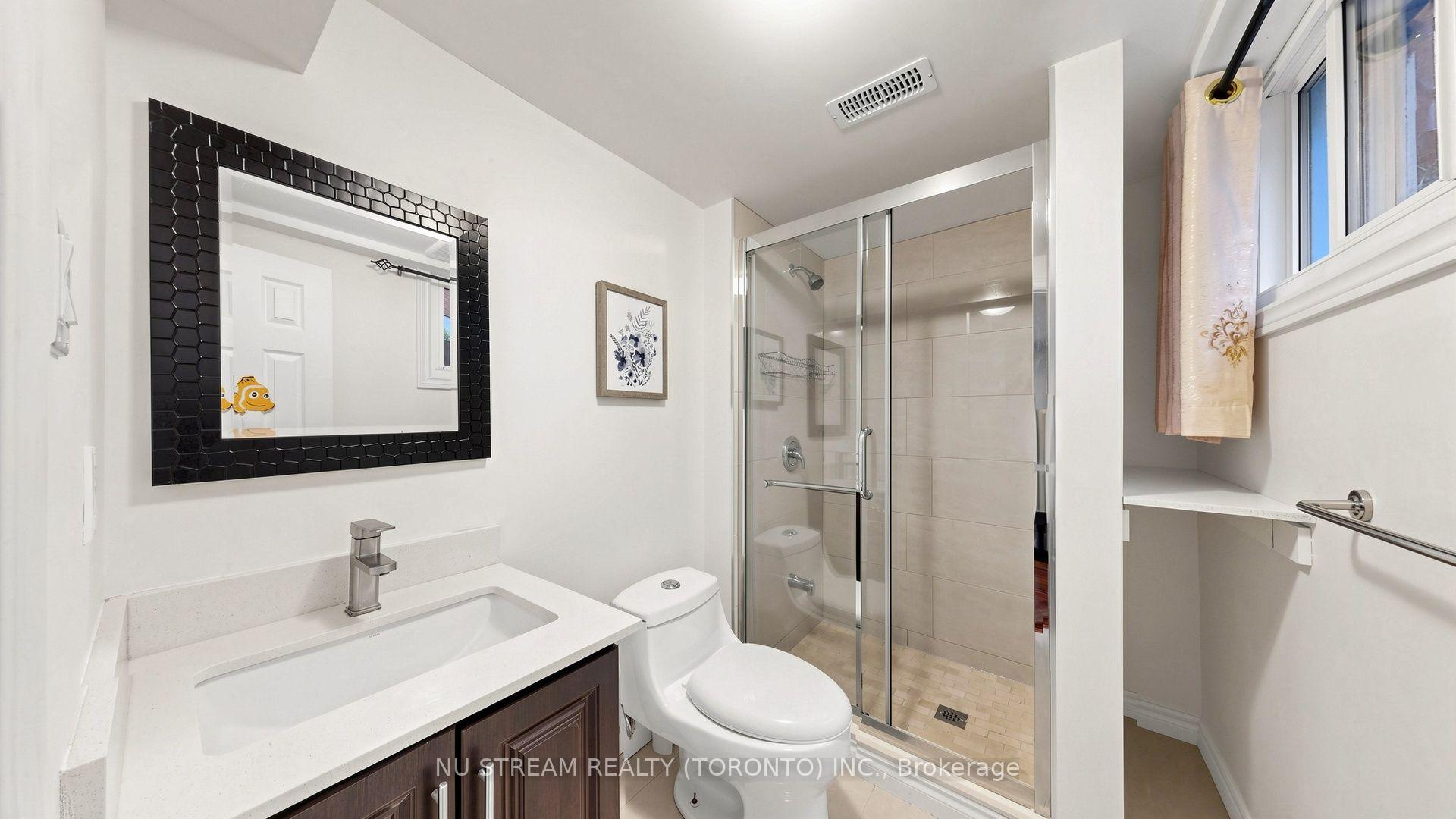 Photo 37 of 3163 Ibbetson Crescent, Mississauga, Erindale — HOMEH