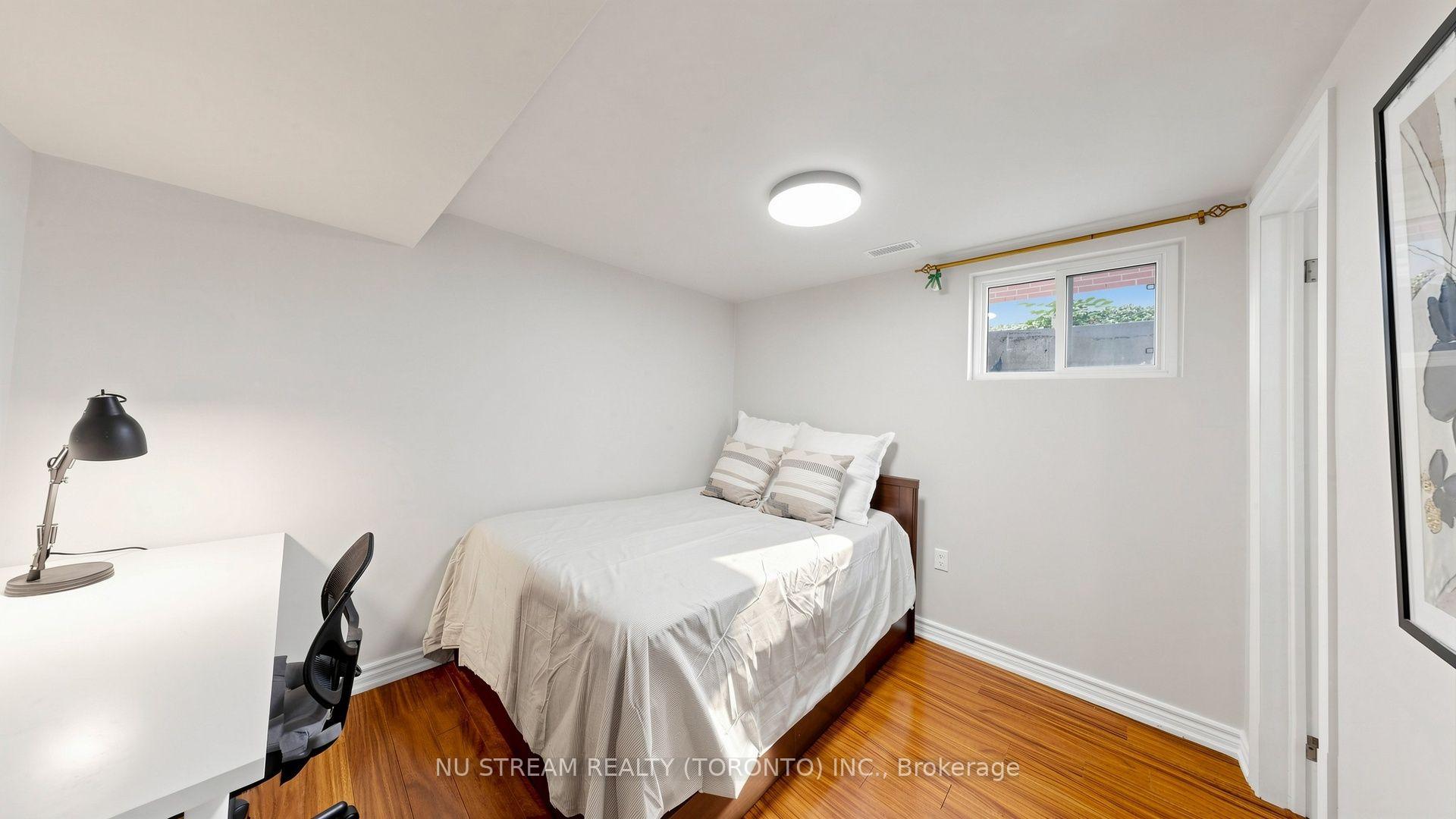 Photo 38 of 3163 Ibbetson Crescent, Mississauga, Erindale — HOMEH