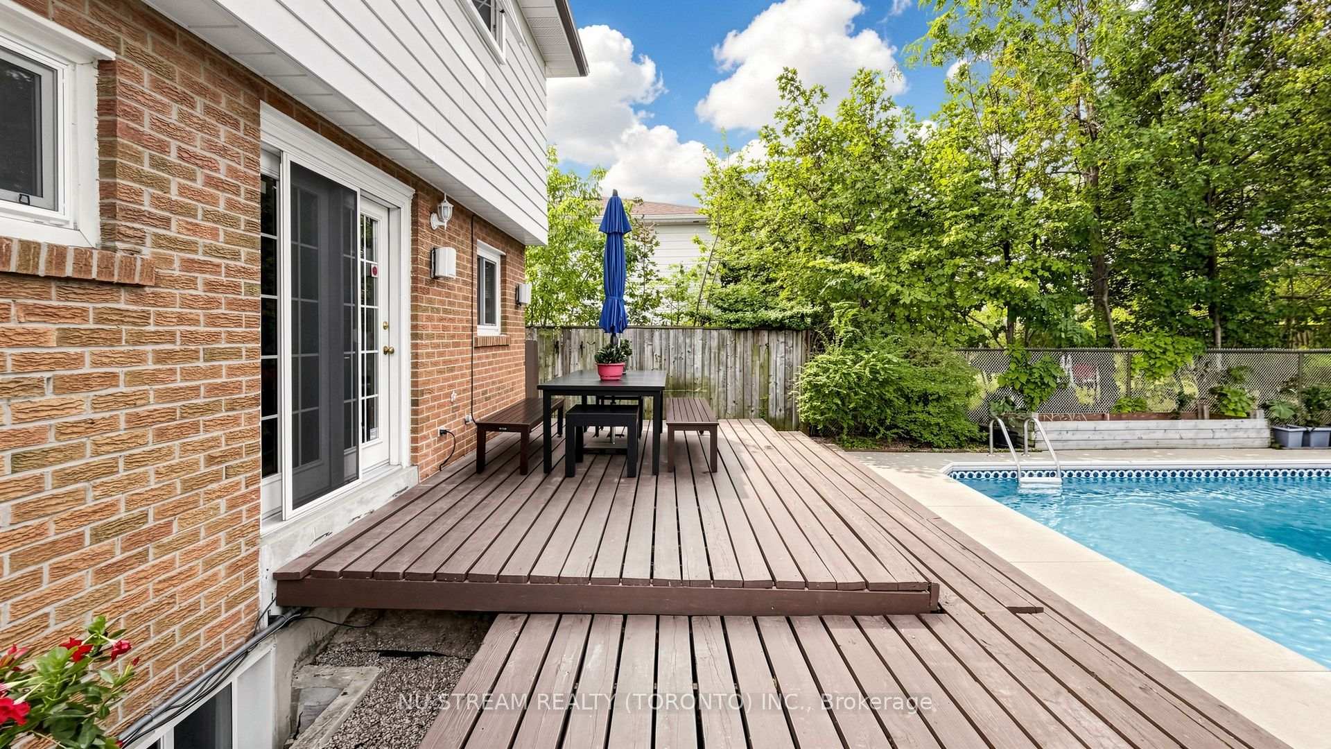 Photo 44 of 3163 Ibbetson Crescent, Mississauga, Erindale — HOMEH