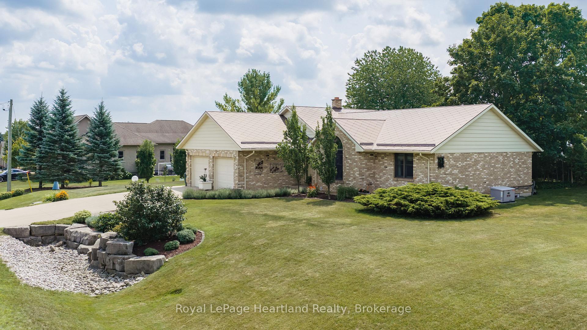 Photo 2 of 51 Kruse Drive, Huron East, Egmondville — HOMEH